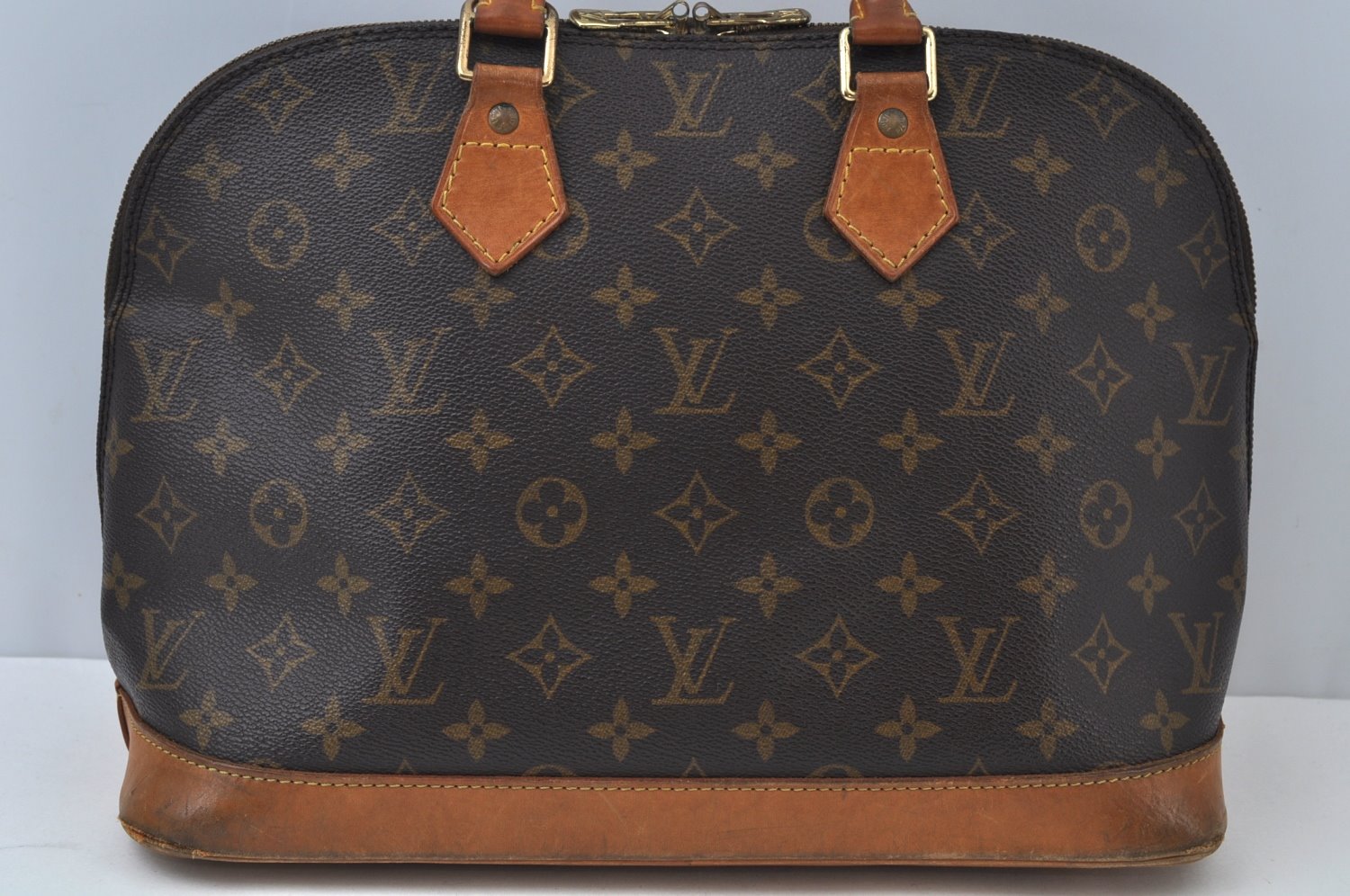 Authentic Louis Vuitton Monogram Alma Hand Bag Purse M51130 LV K9996