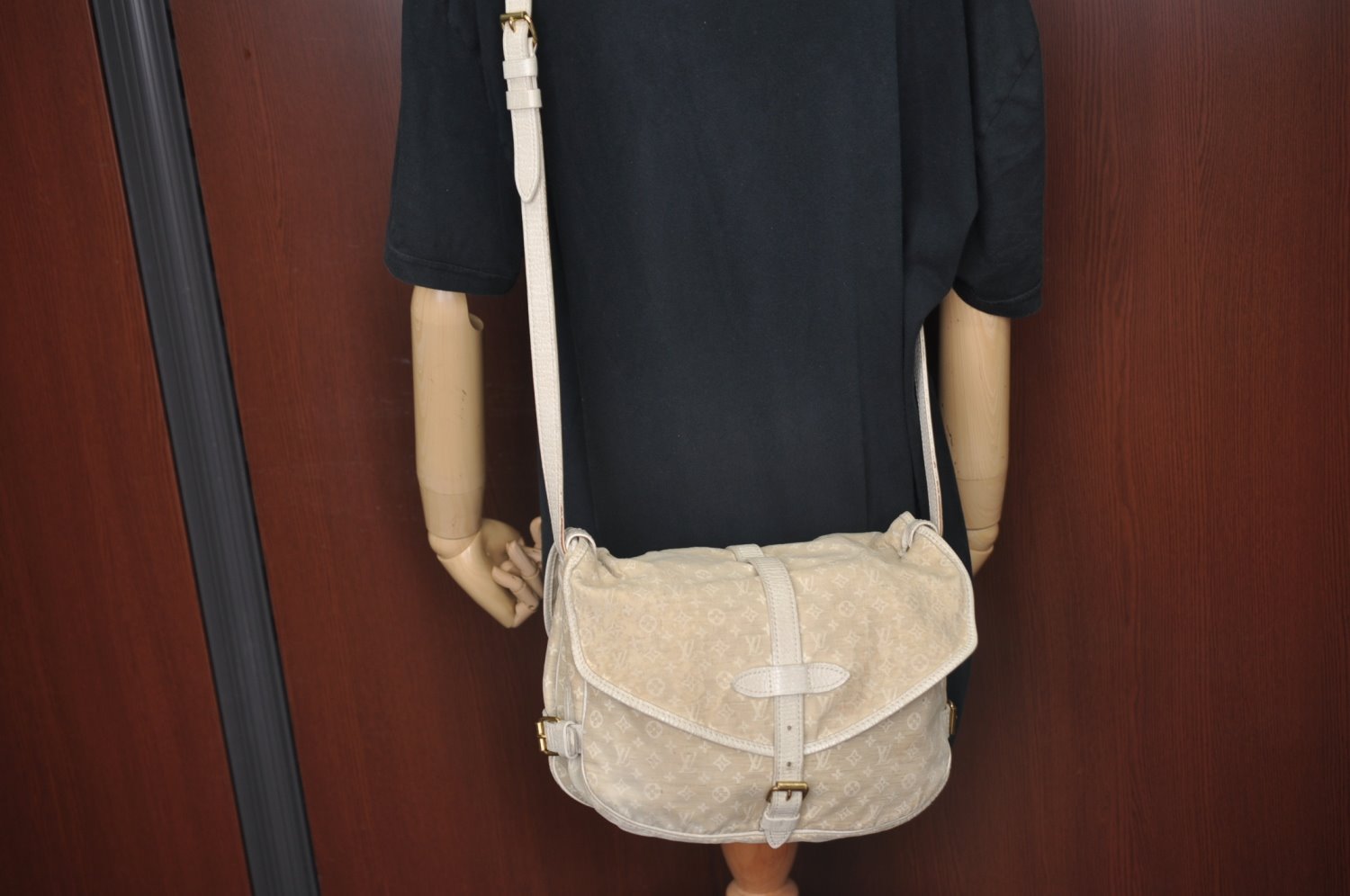 Auth Louis Vuitton Monogram Mini Lin Saumur 30 Hand Bag White M95314 LV K9997