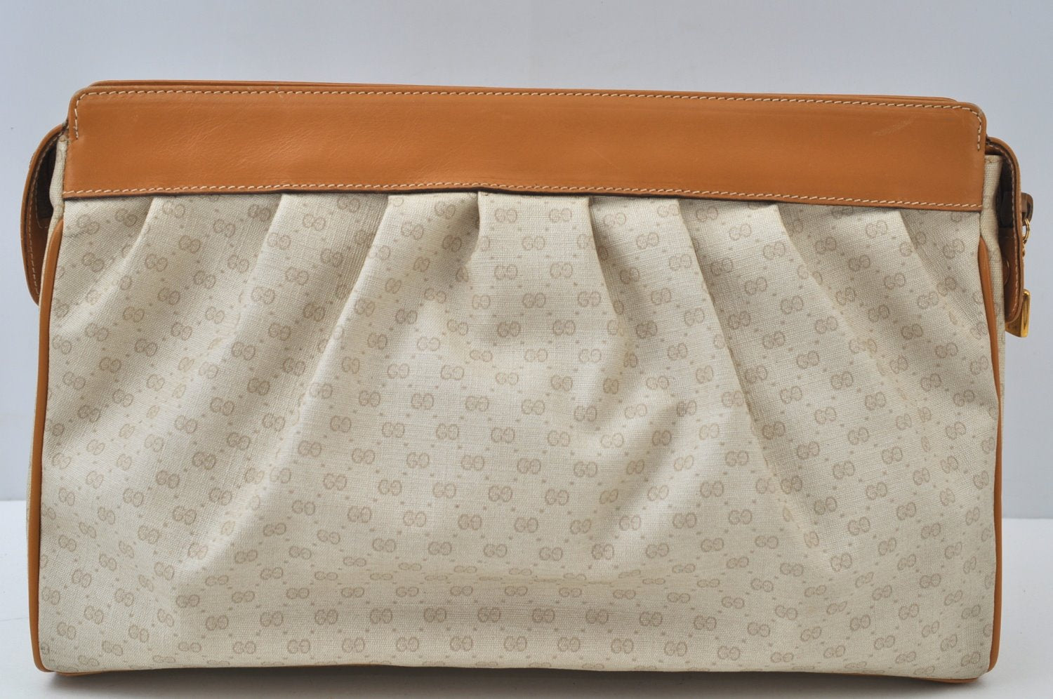 Authentic GUCCI Micro GG PVC Leather Clutch Hand Bag White L0001