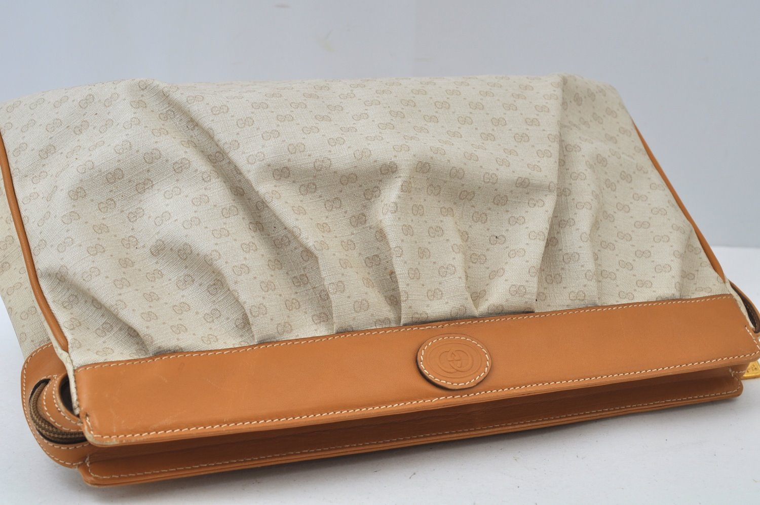 Authentic GUCCI Micro GG PVC Leather Clutch Hand Bag White L0001