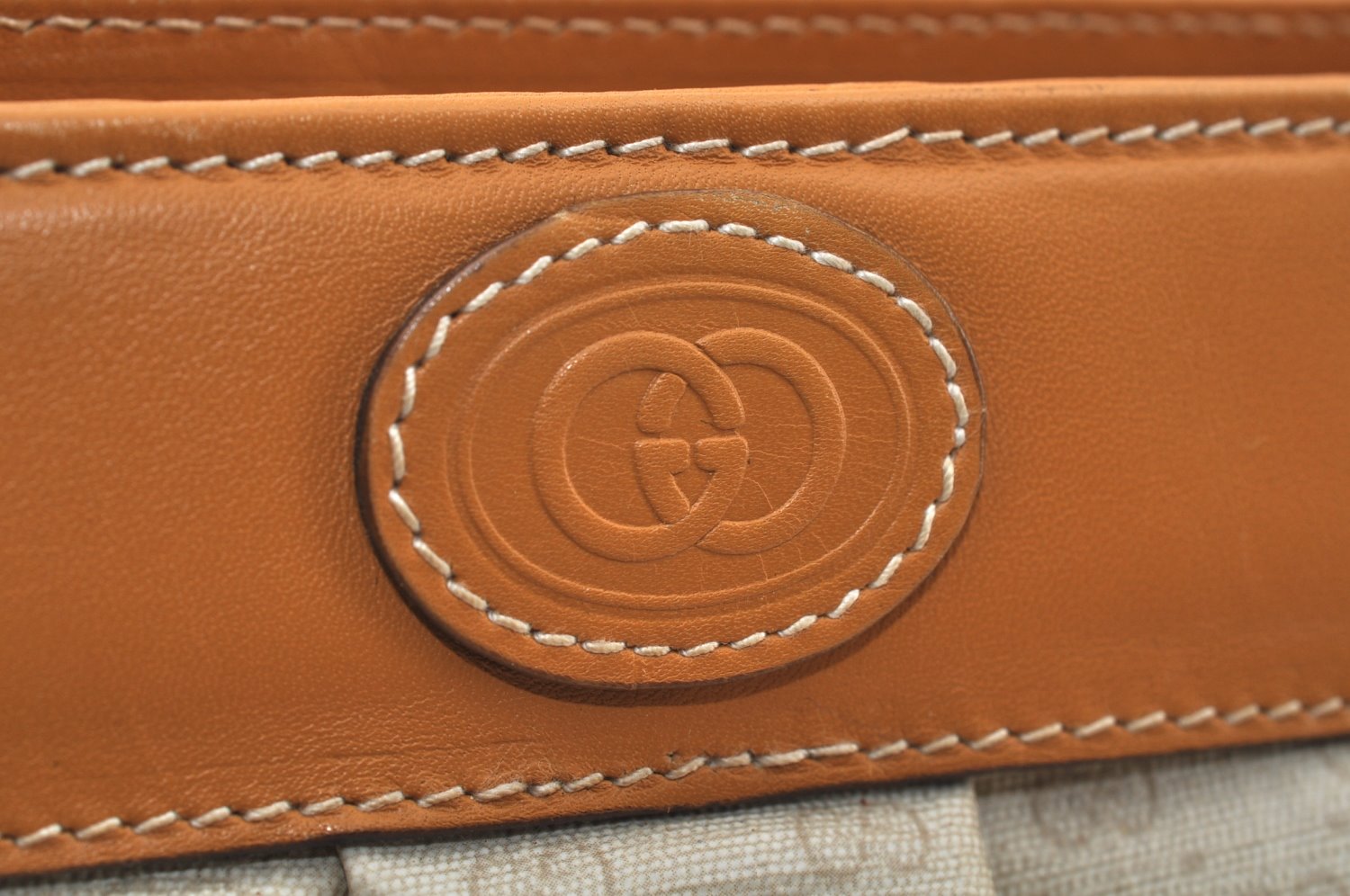 Authentic GUCCI Micro GG PVC Leather Clutch Hand Bag White L0001