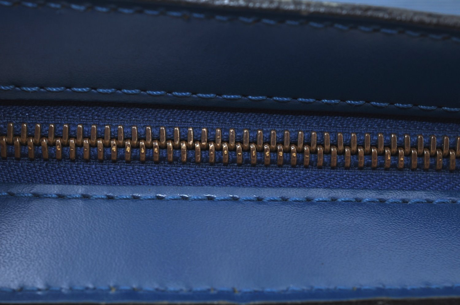 Louis Vuitton Epi Saint Jacques Poignier Long Shoulder Bag Blue M52335 LV L0007