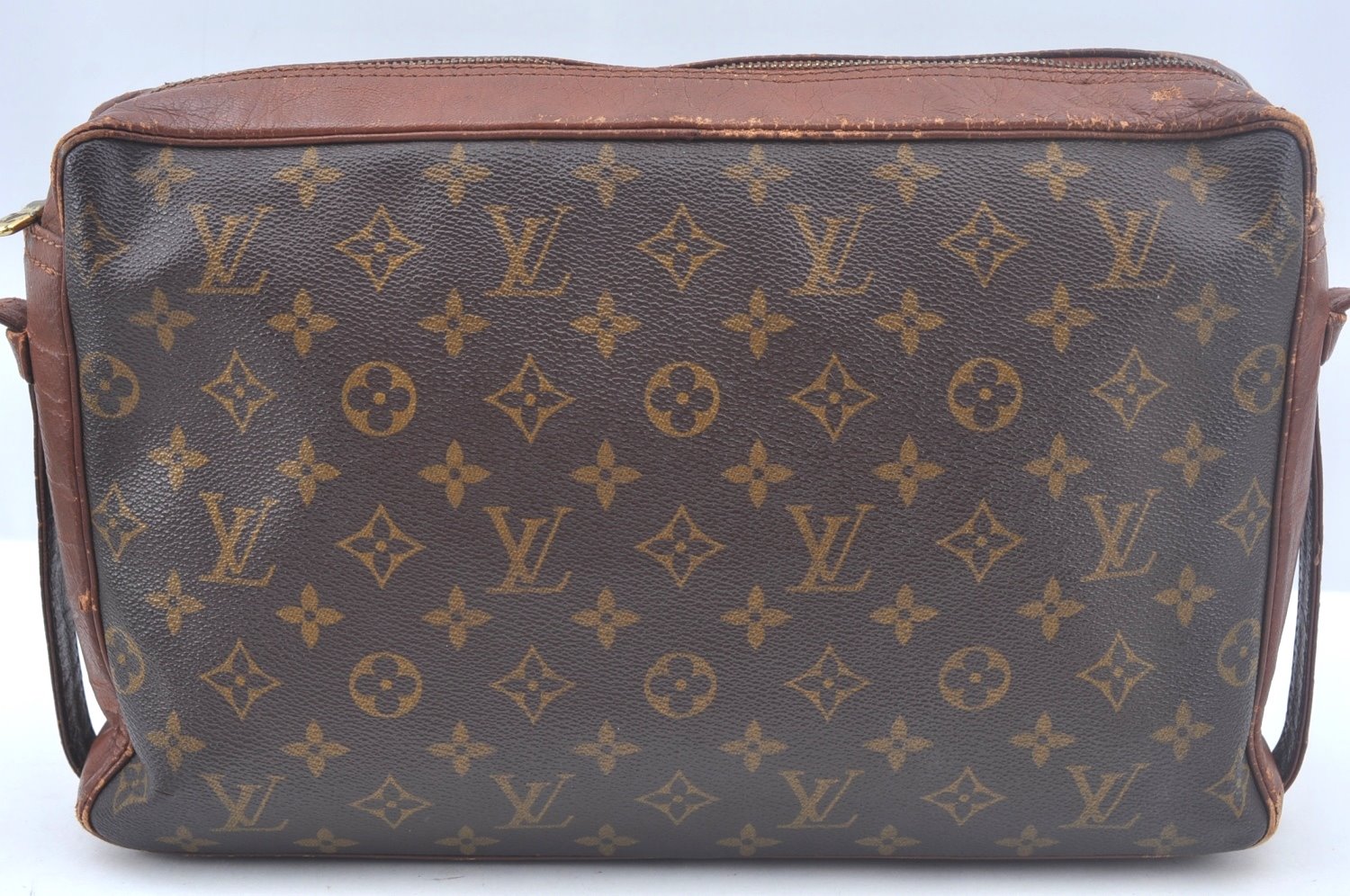 Authentic Louis Vuitton Monogram Sac Bandouliere 30 Shoulder Bag M51364 LV L0025