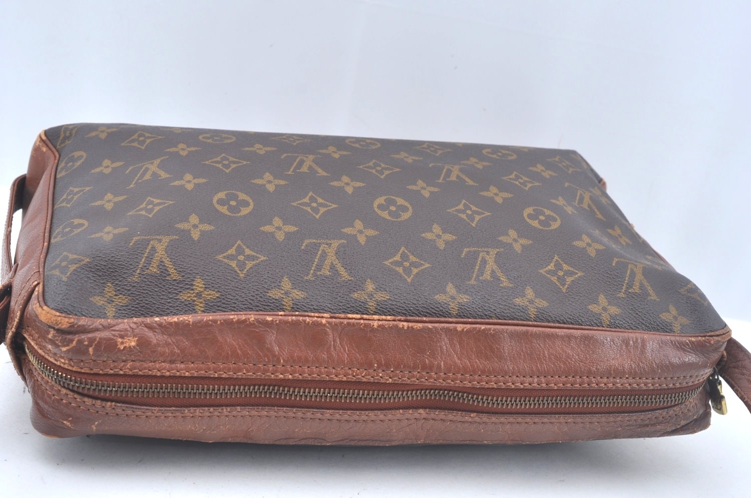 Authentic Louis Vuitton Monogram Sac Bandouliere 30 Shoulder Bag M51364 LV L0025