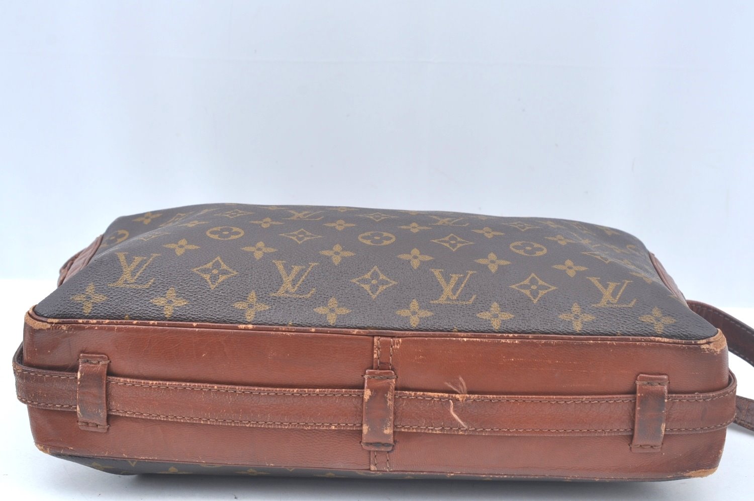 Authentic Louis Vuitton Monogram Sac Bandouliere 30 Shoulder Bag M51364 LV L0025