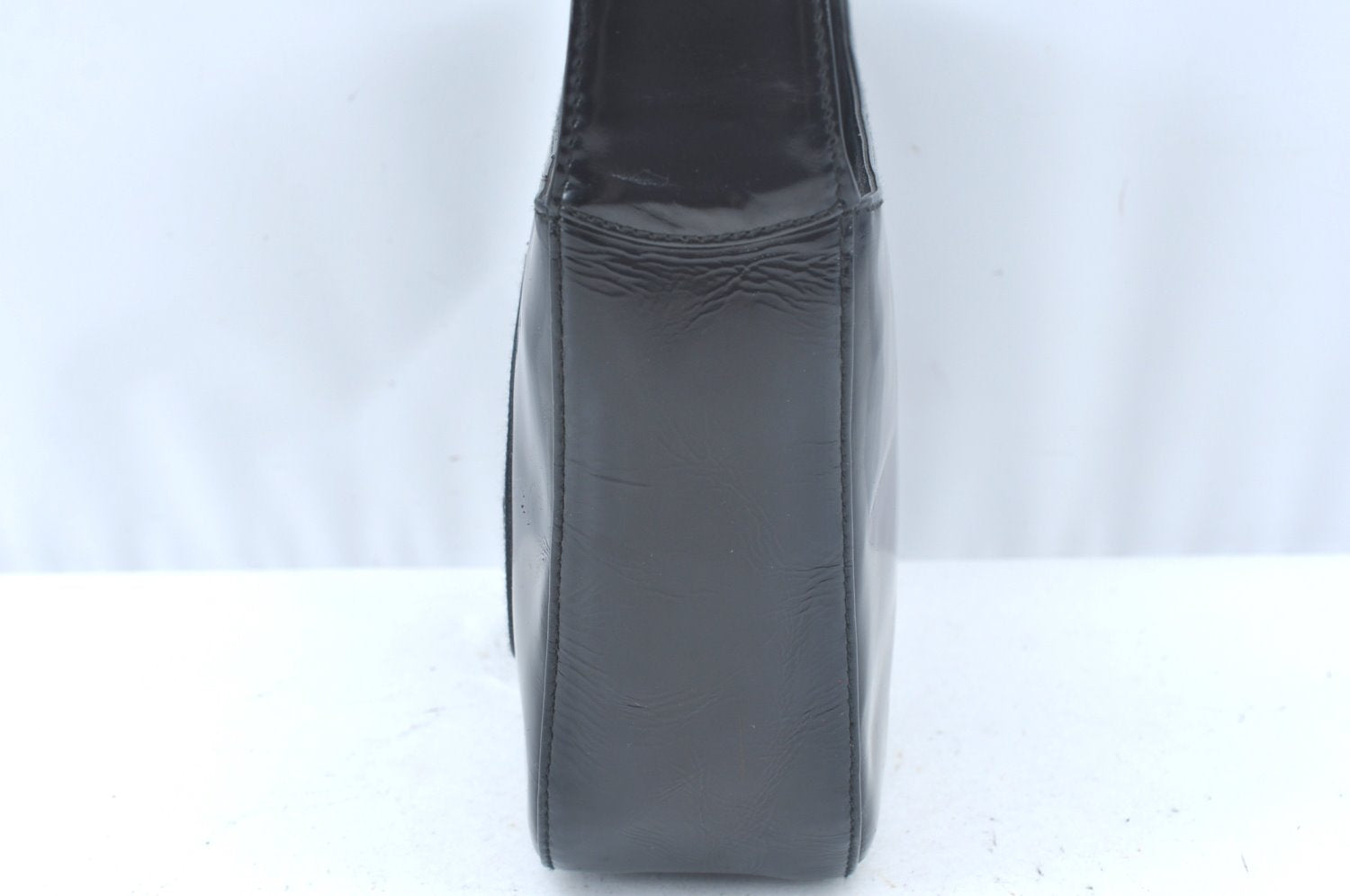 Authentic GUCCI Hand Bag Purse Enamel Black L0027