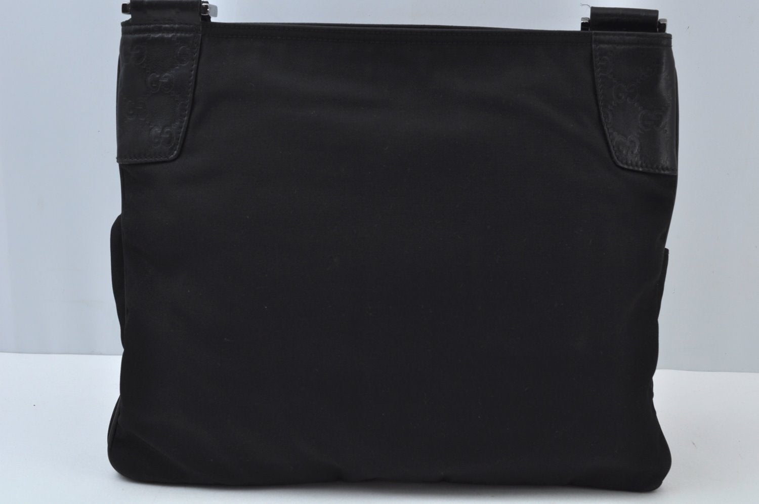 Authentic GUCCI Shoulder Cross Body Bag Purse GG Nylon Leather Black L0037