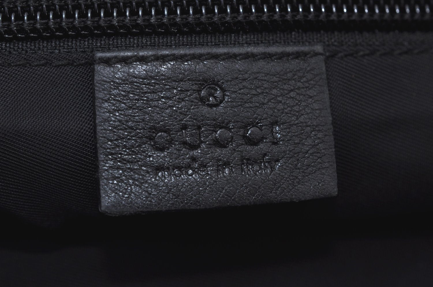 Authentic GUCCI Shoulder Cross Body Bag Purse GG Nylon Leather Black L0037