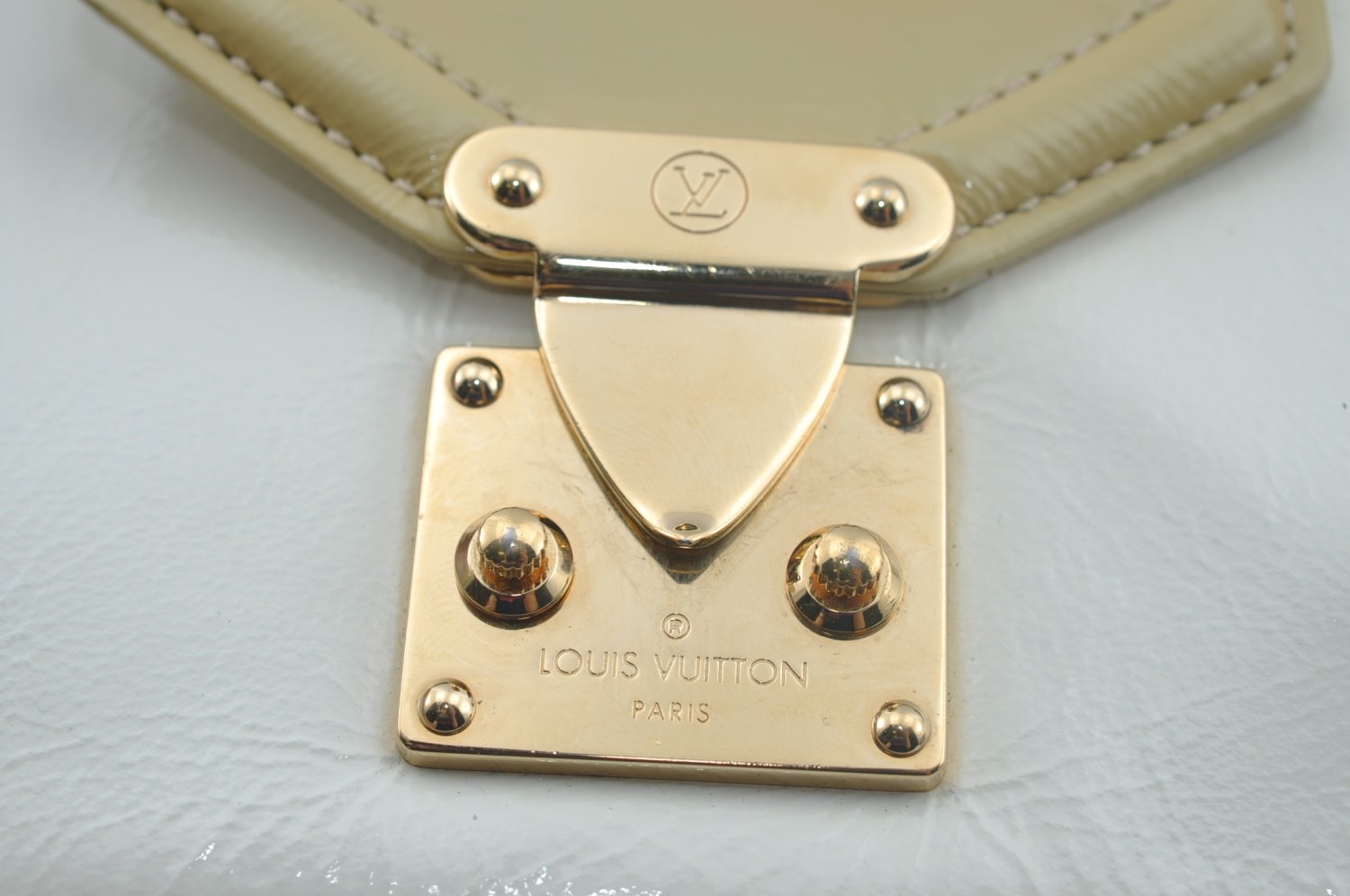 Authentic Louis Vuitton SacPicolour Hand Bag Purse Beige Enamel M92547 LV L0041