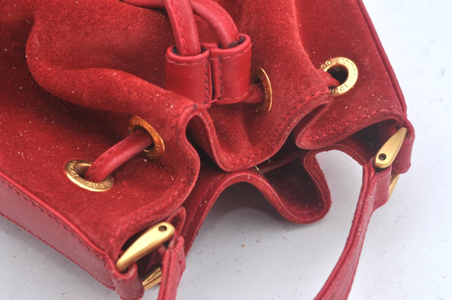 Authentic GUCCI Shoulder Cross Body Bag Suede Leather Red Junk L0046