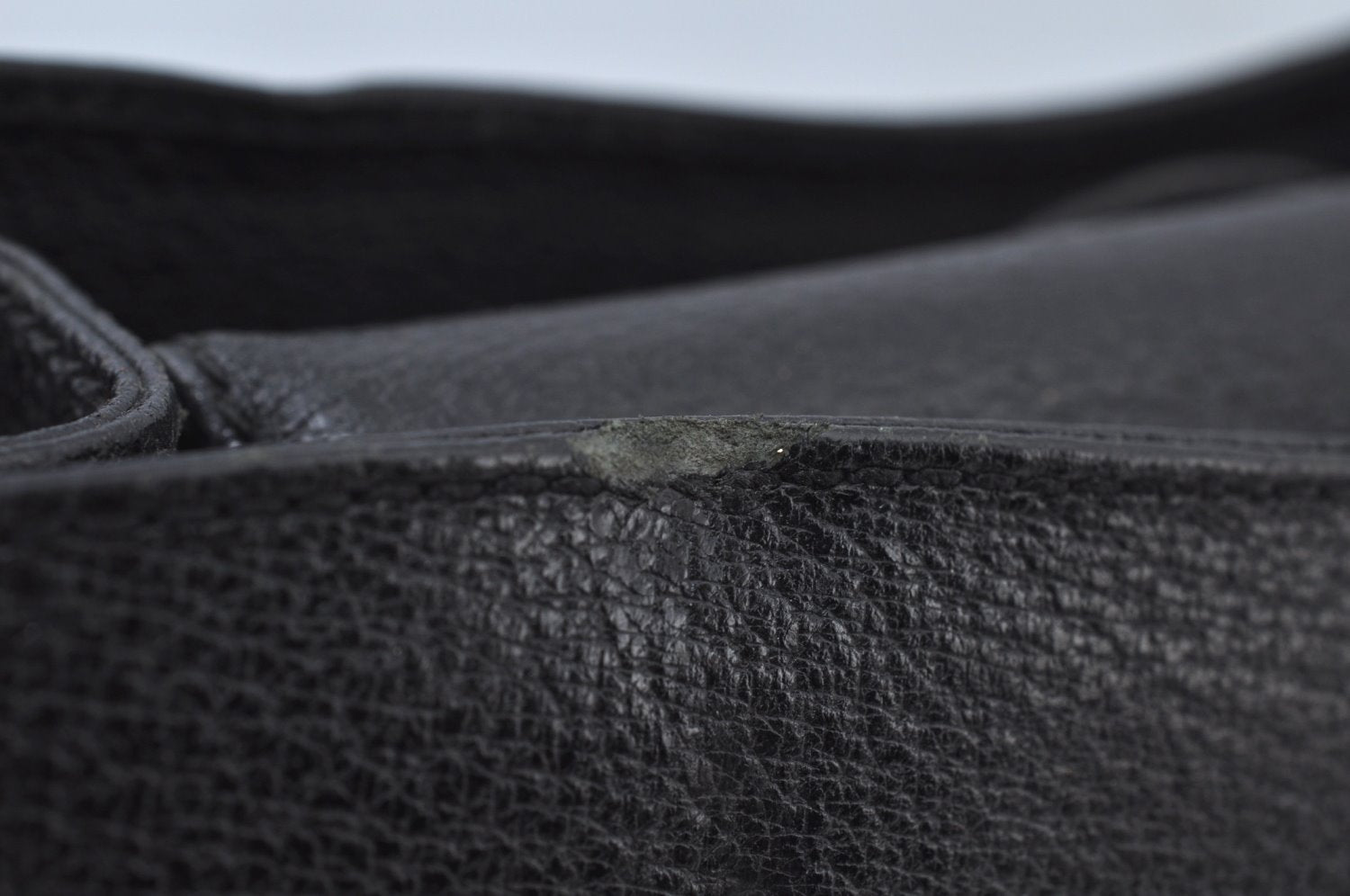 Authentic GUCCI Bamboo Vintage Hand Bag Leather Black Junk L0047