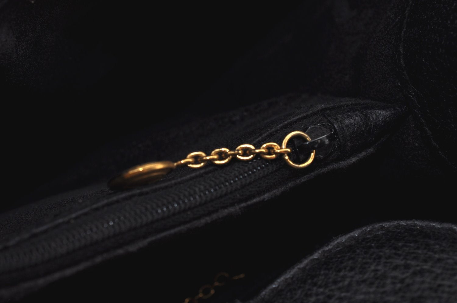 Authentic GUCCI Bamboo Vintage Hand Bag Leather Black Junk L0047