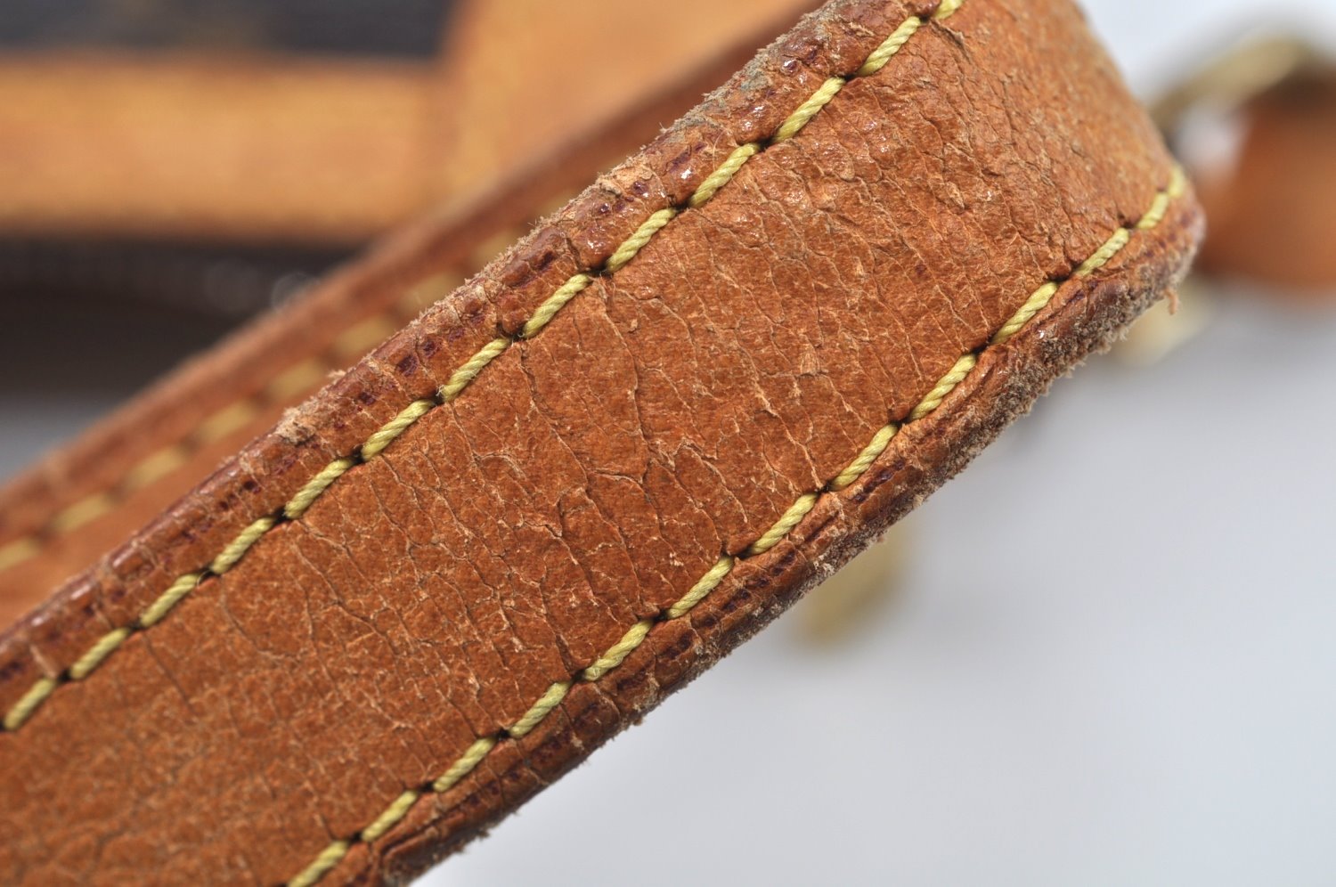 Authentic Louis Vuitton Monogram Odeon PM Shoulder Cross Bag M56390 LV L0157