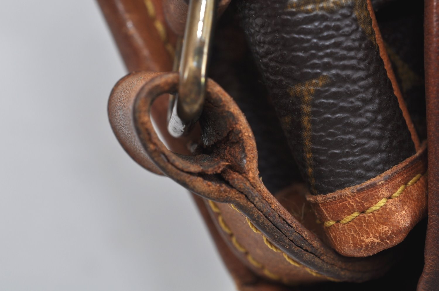 Authentic Louis Vuitton Monogram Gibeciere PM Shoulder Cross Bag M42248 LV L0165