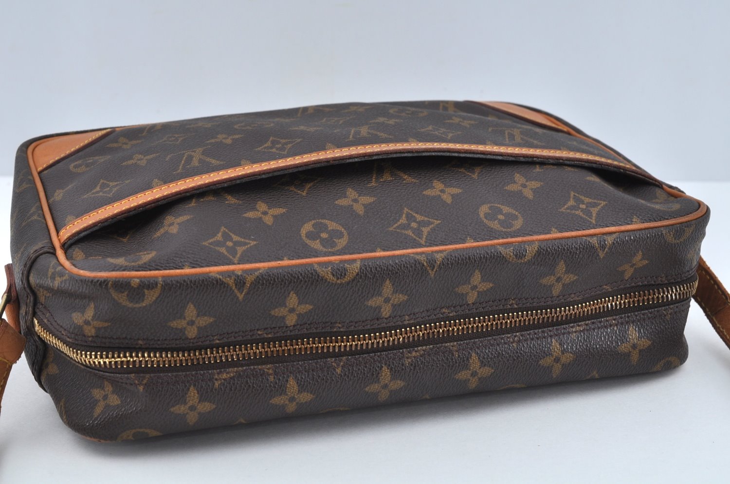 Authentic Louis Vuitton Monogram Trocadero 30 Shoulder Cross Bag M51272 LV L0167