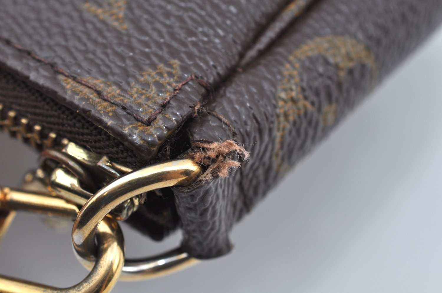 Authentic Louis Vuitton Monogram Pochette Accessoires Pouch M51980 LV L0170