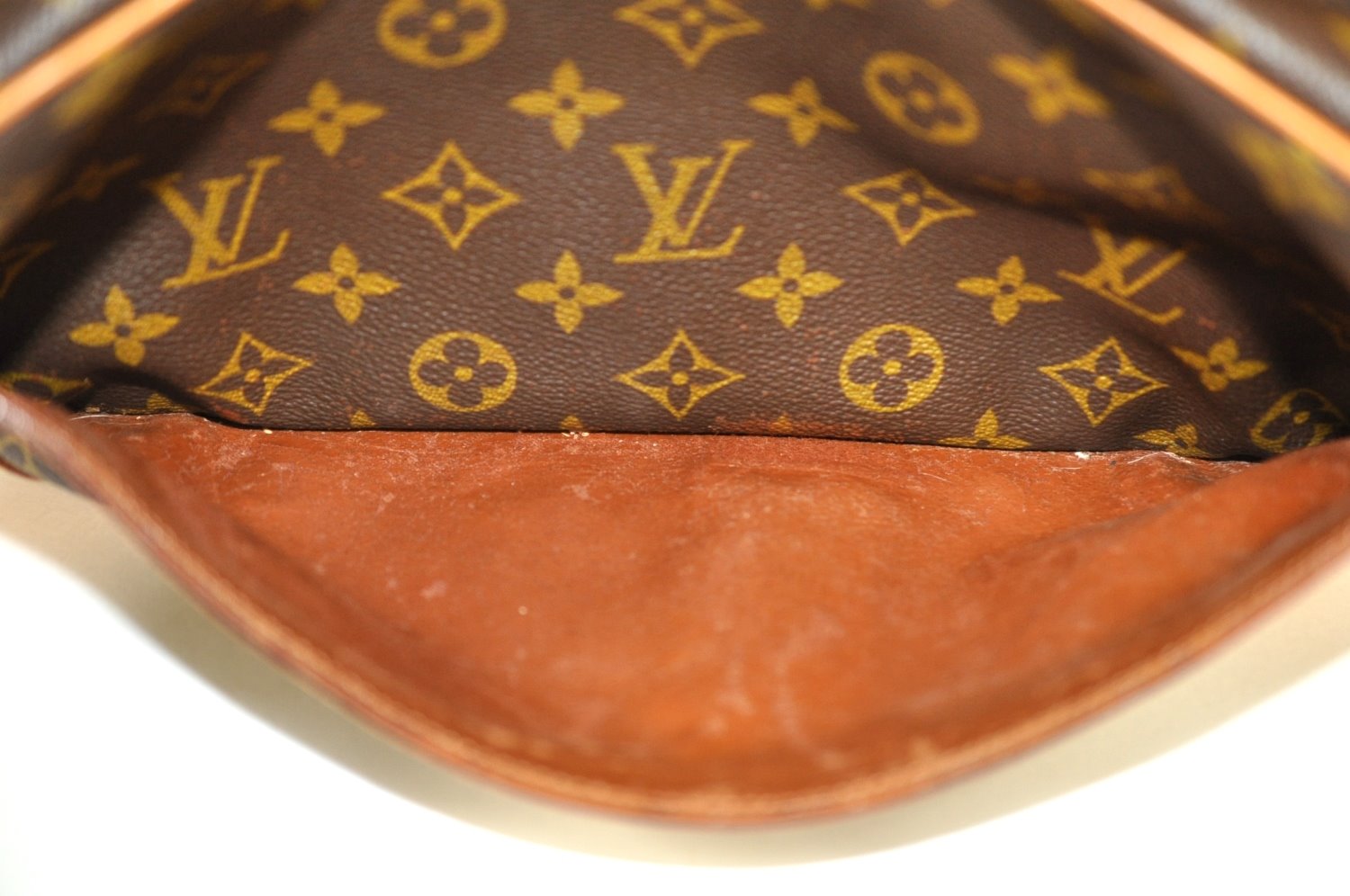 Authentic Louis Vuitton Monogram Compiegne 28 Clutch Hand Bag M51845 LV L0200