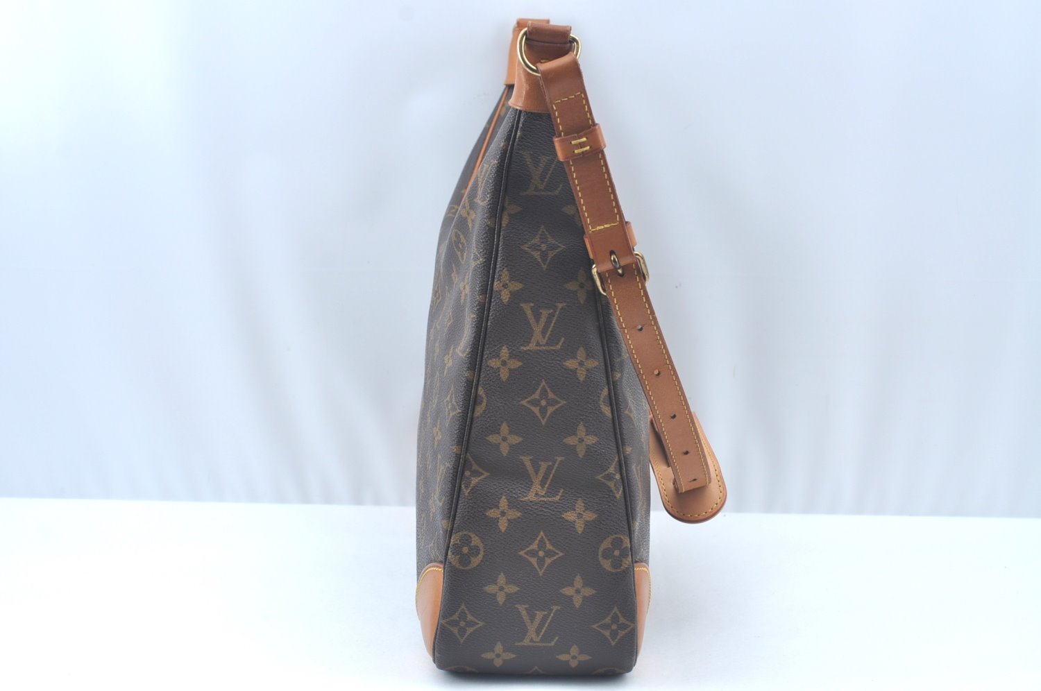 Authentic Louis Vuitton Monogram Boulogne 35 Shoulder Cross Bag M51260 LV L0202