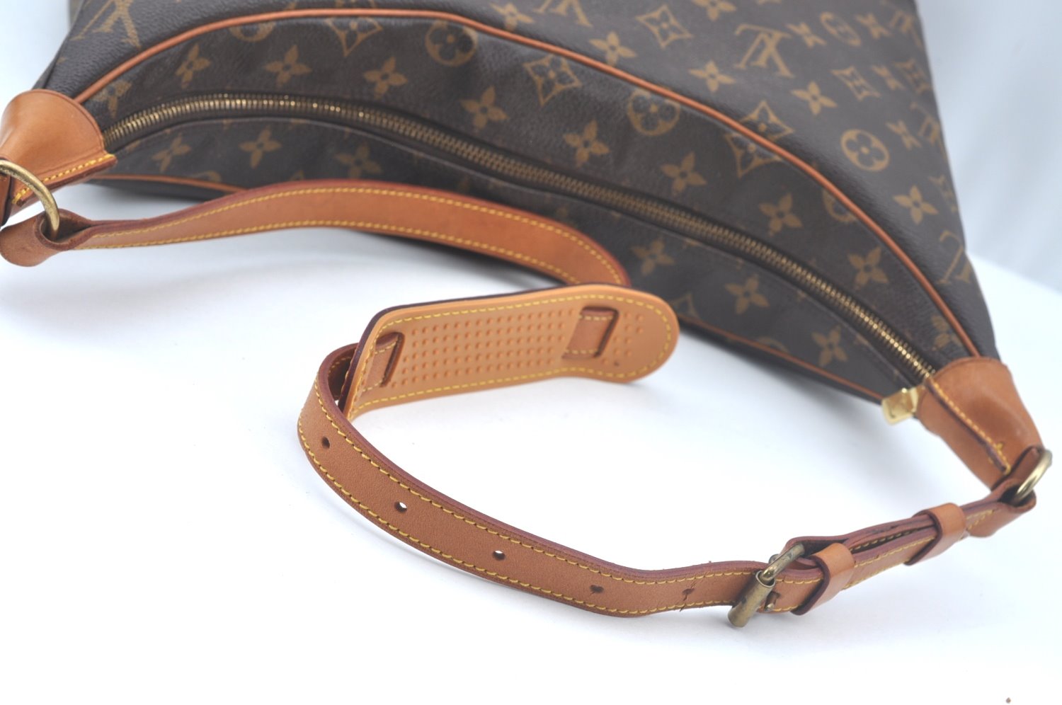 Authentic Louis Vuitton Monogram Boulogne 35 Shoulder Cross Bag M51260 LV L0202