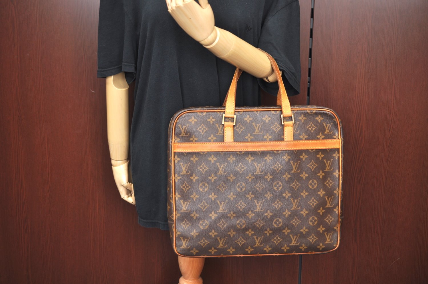 Authentic Louis Vuitton Monogram Porte Documents Pegase M53343 Briefcase L0220