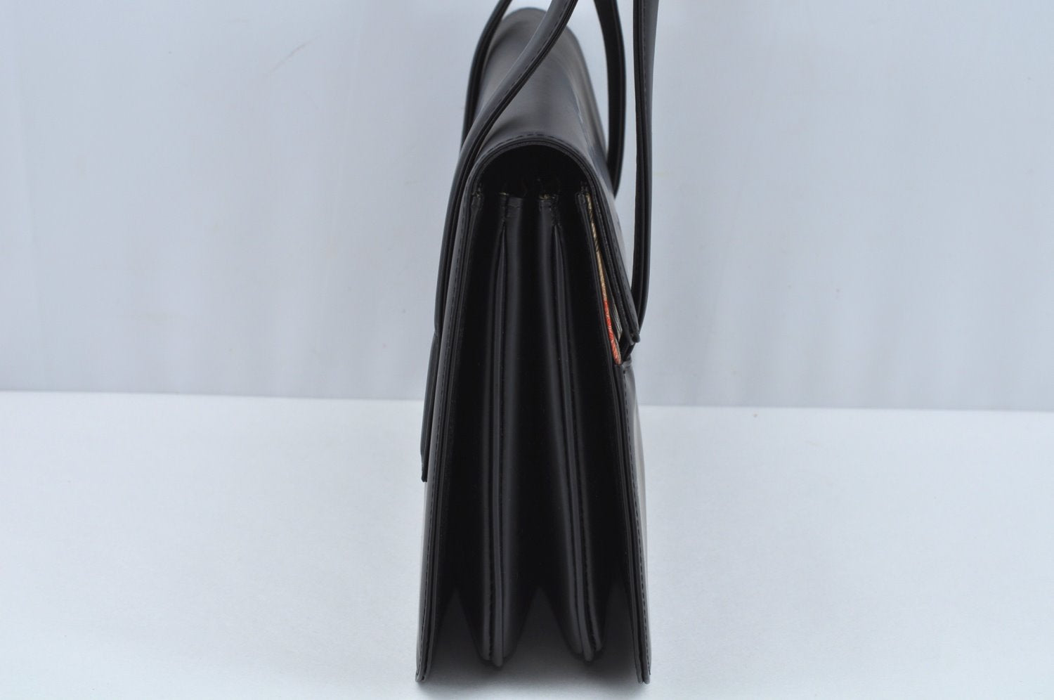 Authentic Burberrys Vintage Leather Shoulder Bag Purse Black L0232