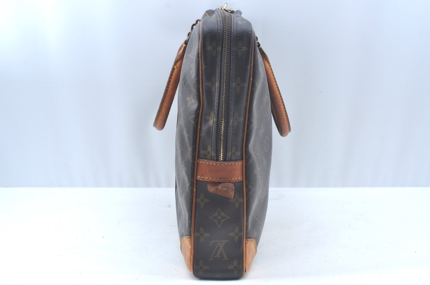 Authentic Louis Vuitton Monogram Porte Documents Voyage M53361 Briefcase L0234