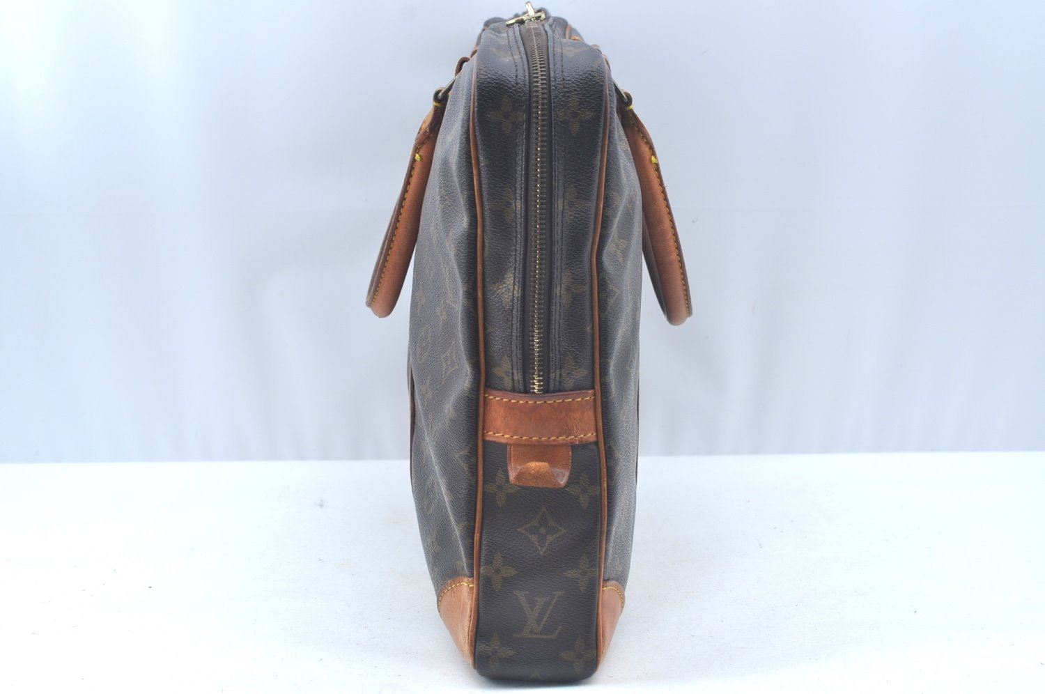 Authentic Louis Vuitton Monogram Porte Documents Voyage M53361 Briefcase L0234