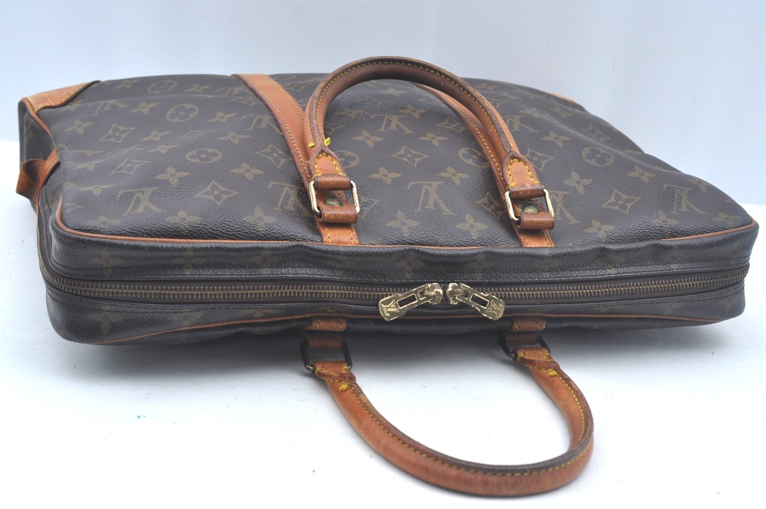 Authentic Louis Vuitton Monogram Porte Documents Voyage M53361 Briefcase L0234