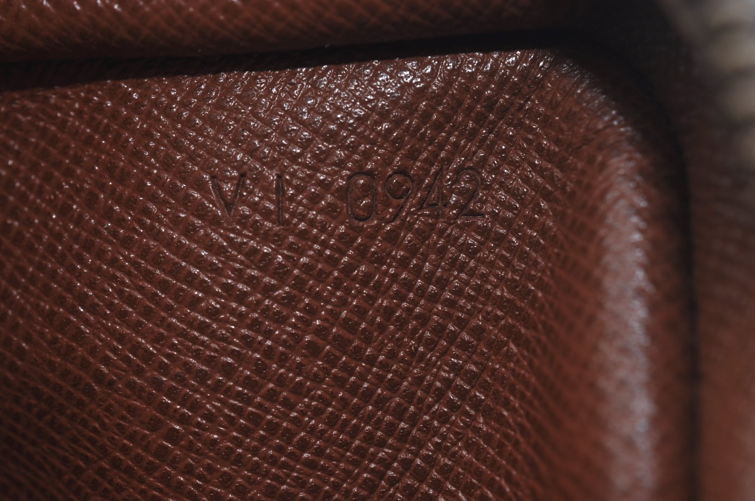 Authentic Louis Vuitton Monogram Porte Documents Voyage M53361 Briefcase L0234