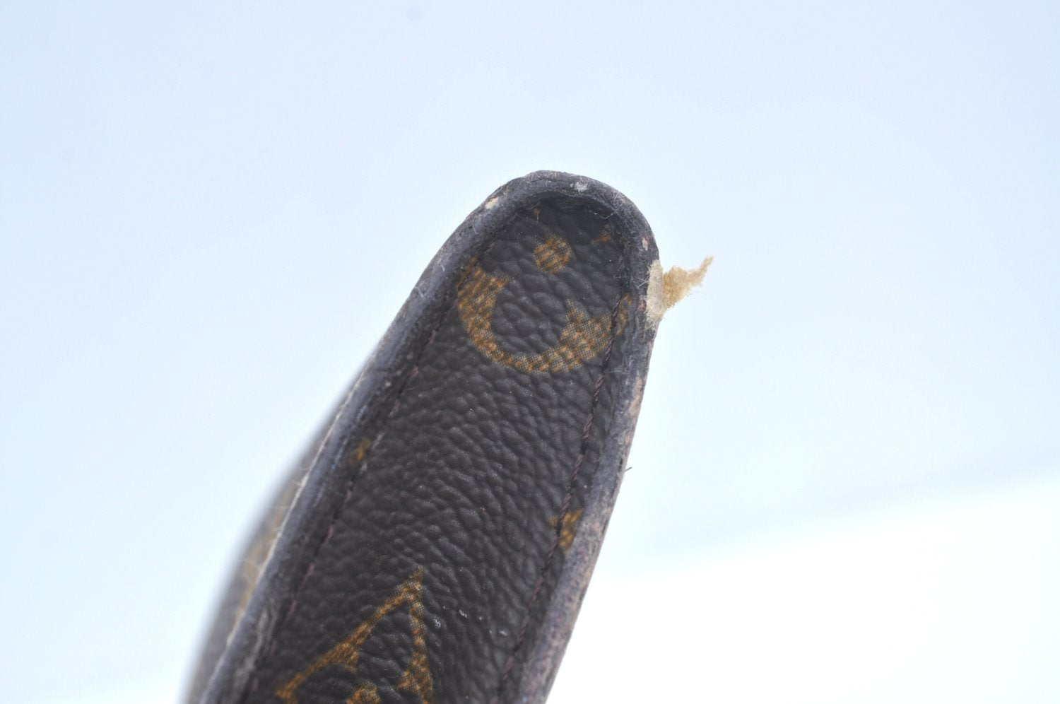 Authentic Louis Vuitton Monogram Pouch For Bucket GM LV L0237