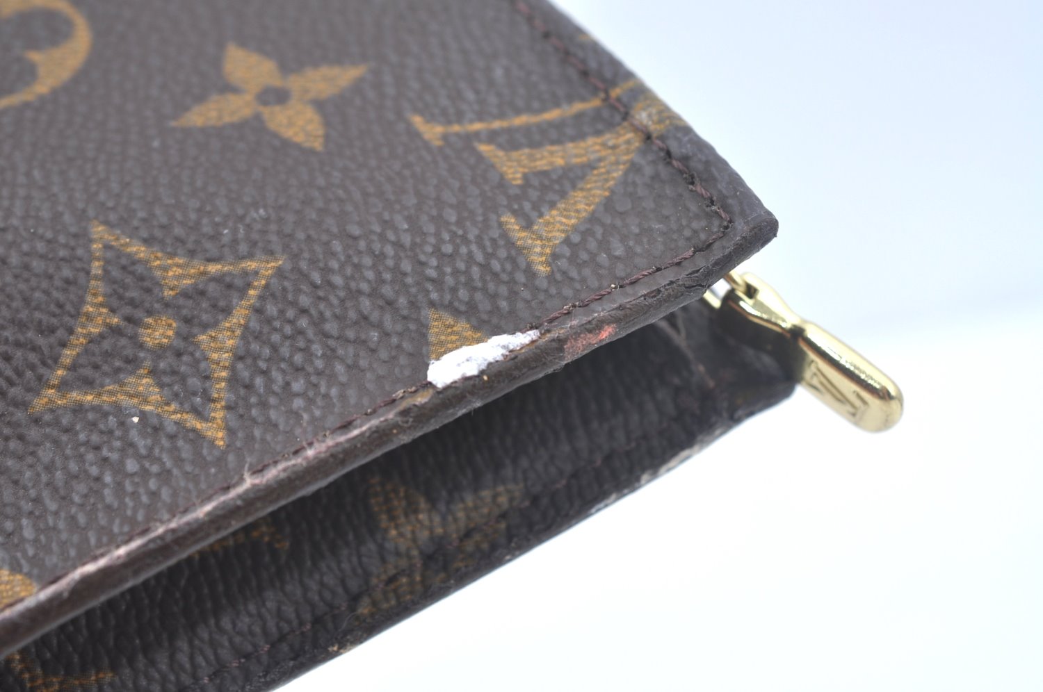 Authentic Louis Vuitton Monogram Pouch For Bucket GM LV L0237