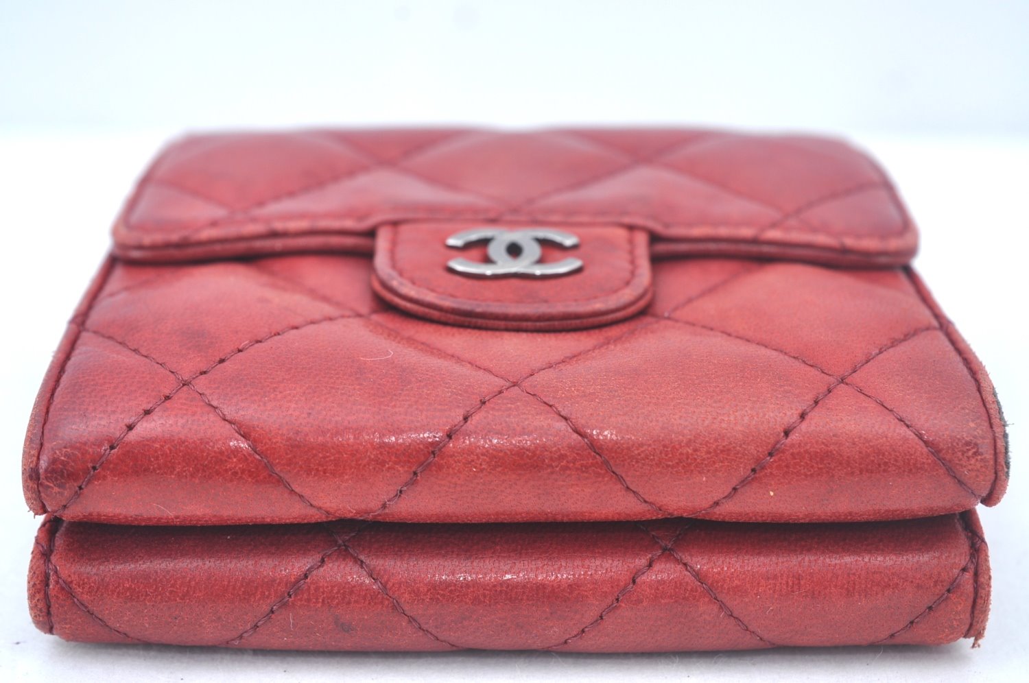 Authentic CHANEL Lamb Skin Matelasse Bifold Wallet Purse Red CC L0241