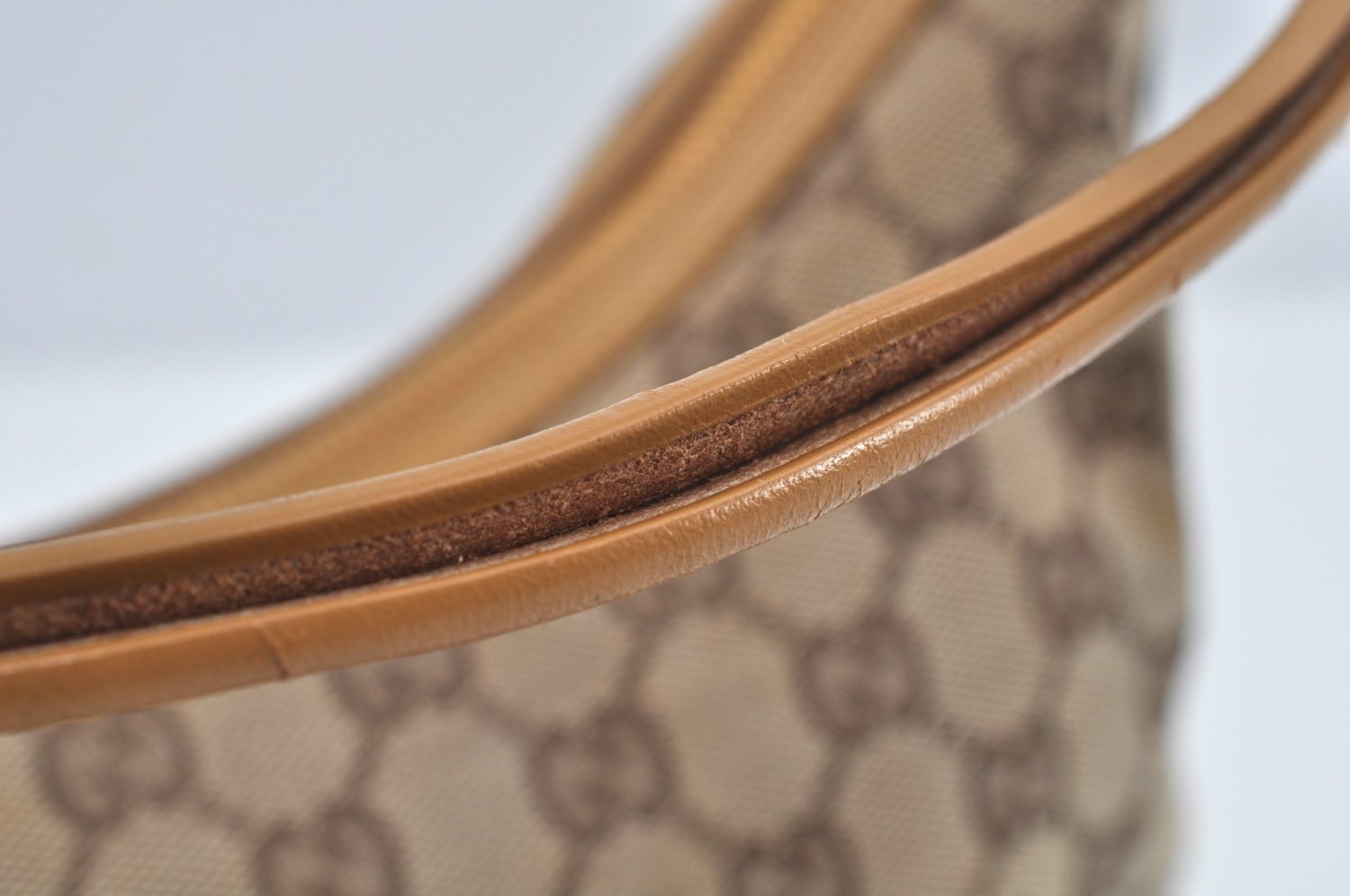 Authentic GUCCI Shoulder Bag GG Canvas Leather Brown L0246