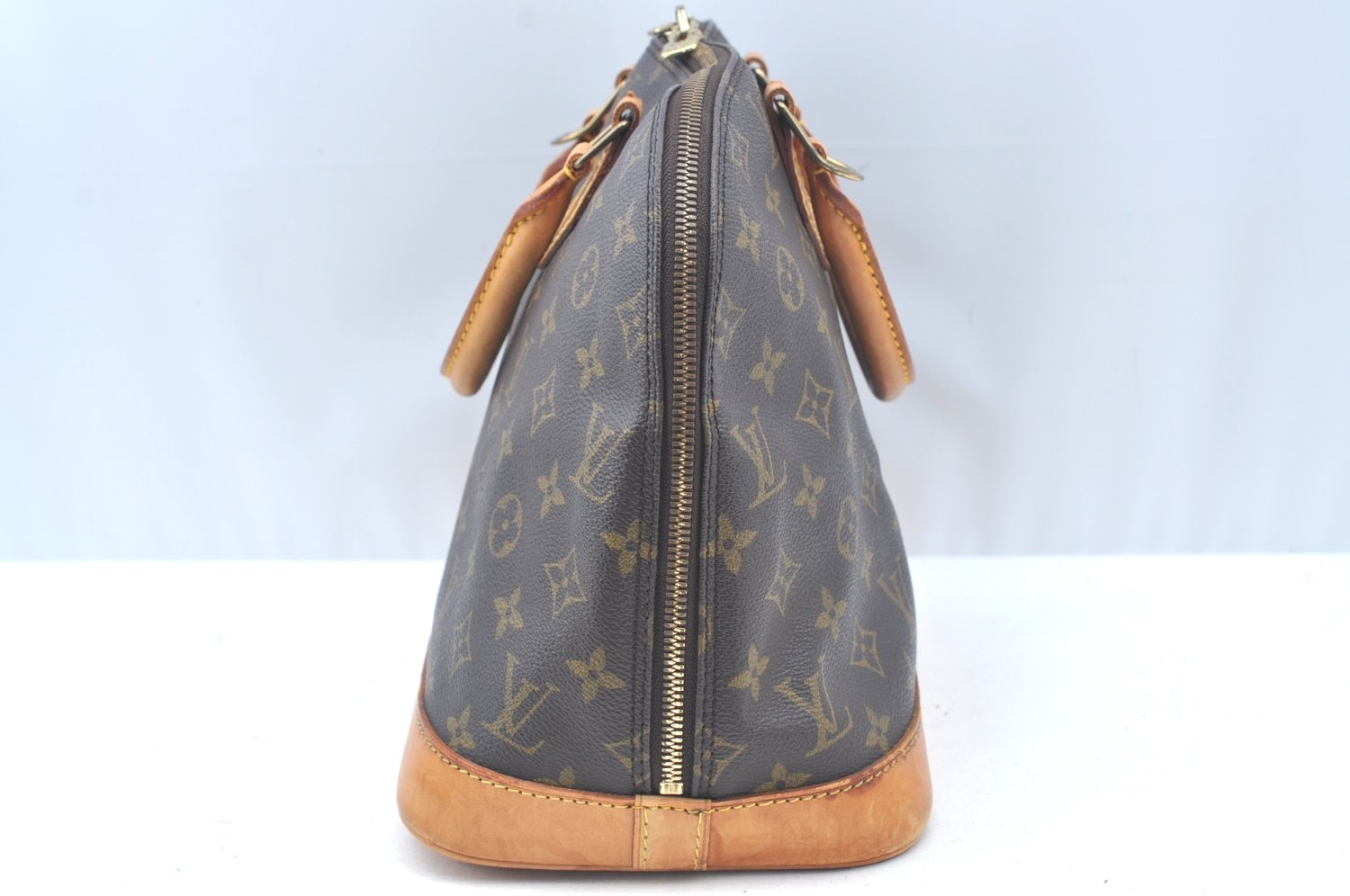 Authentic Louis Vuitton Monogram Alma Hand Bag Purse M51130 LV L0248