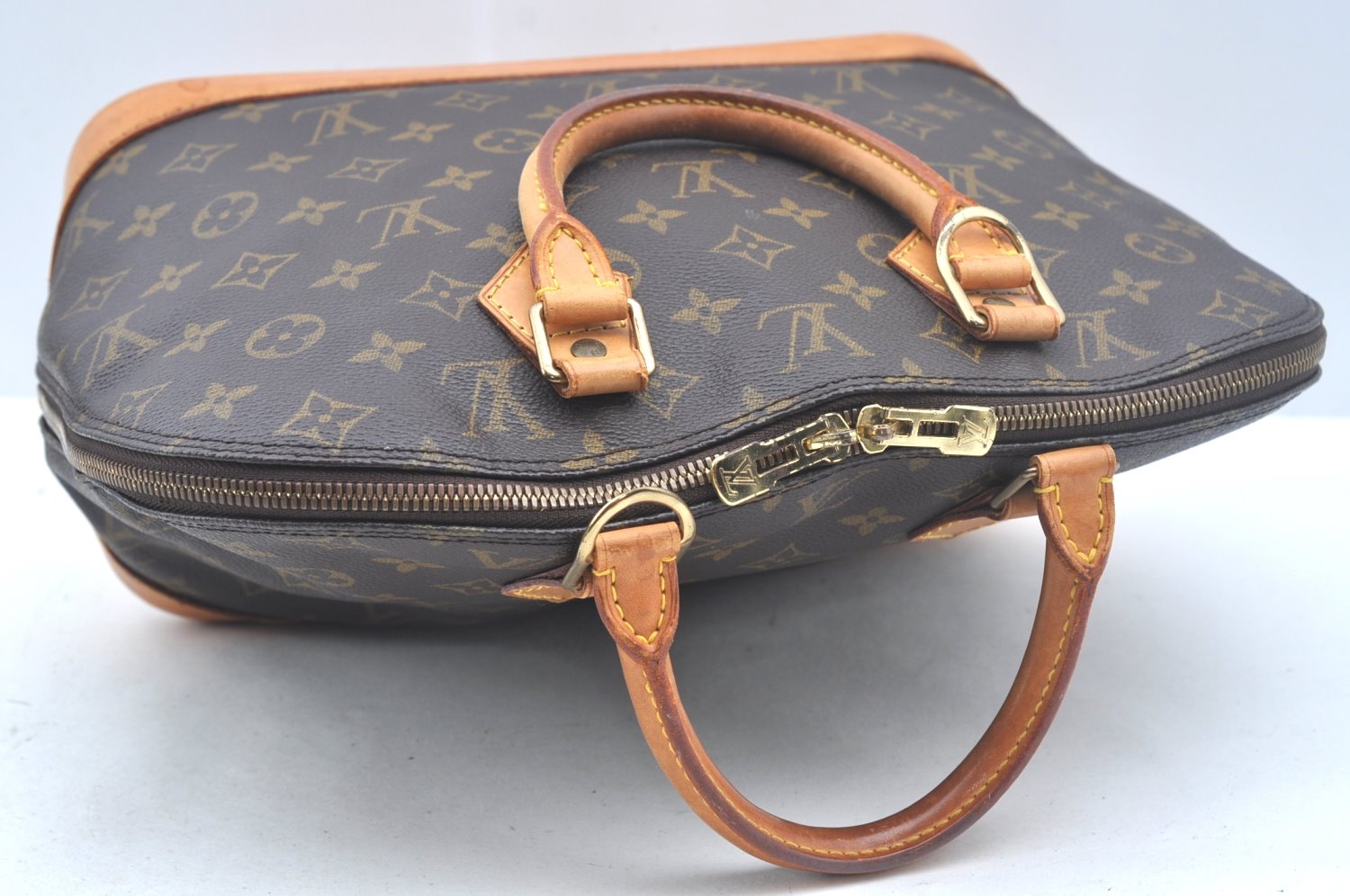 Authentic Louis Vuitton Monogram Alma Hand Bag Purse M51130 LV L0248