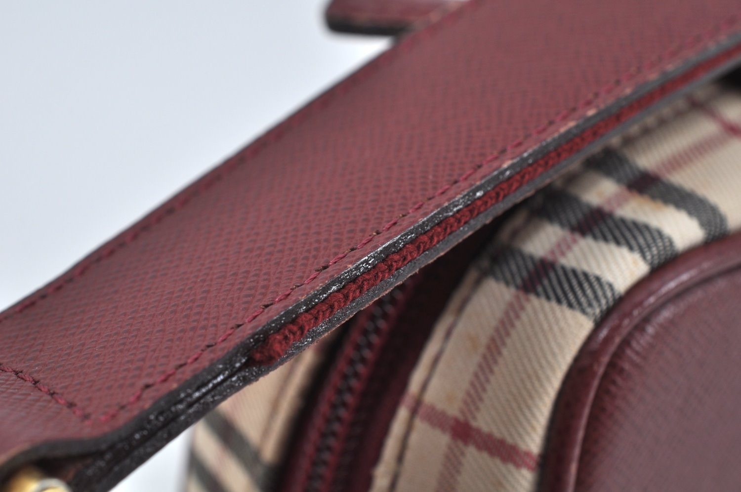 Authentic BURBERRY Nova Check Shoulder Cross Body Bag Canvas Beige Red L0255