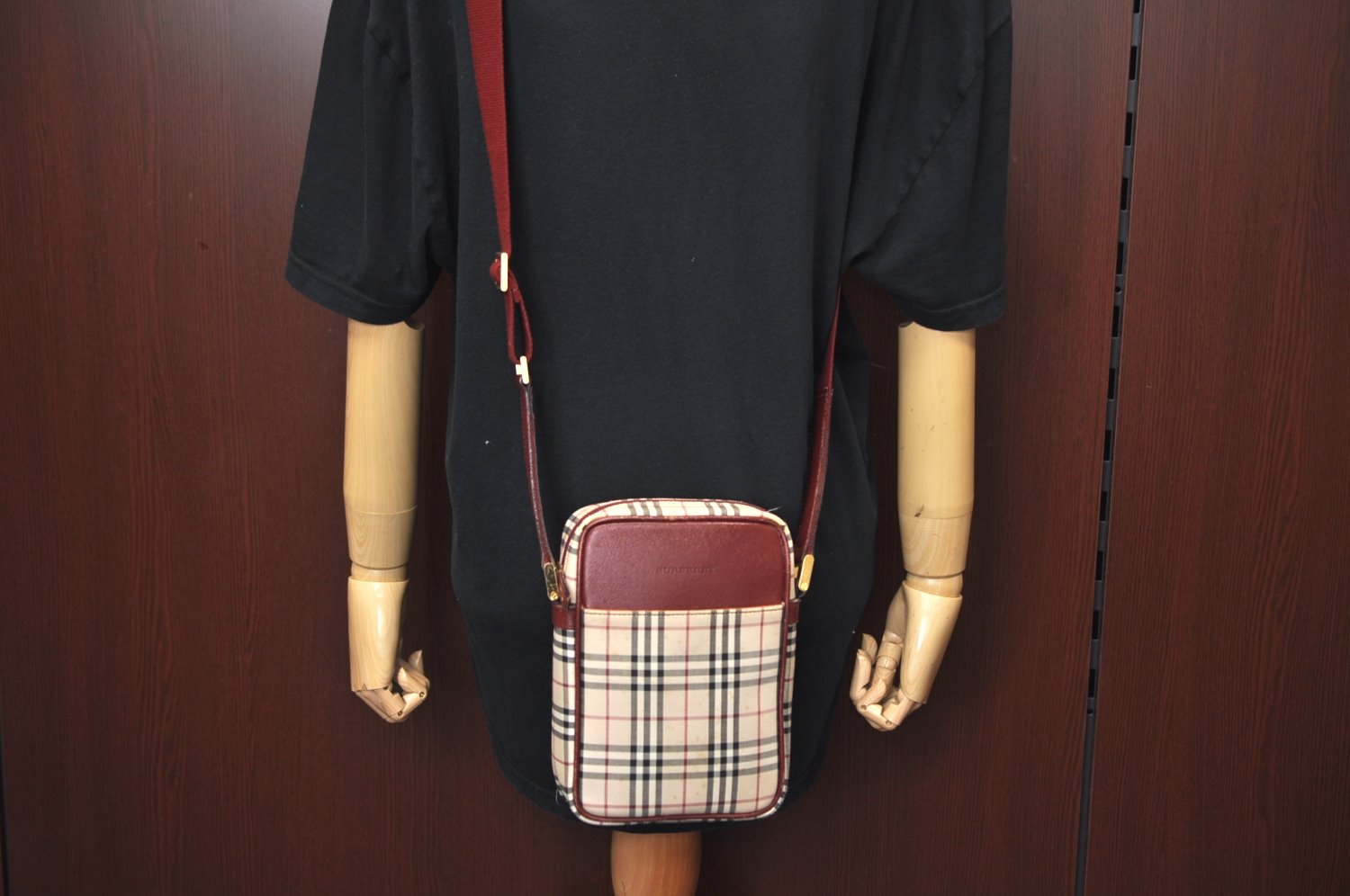Authentic BURBERRY Nova Check Shoulder Cross Body Bag Canvas Beige Red L0255