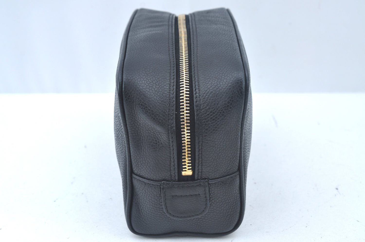 Authentic CHANEL Caviar Skin CC Logo Cosmetic Pouch Purse Black L0257