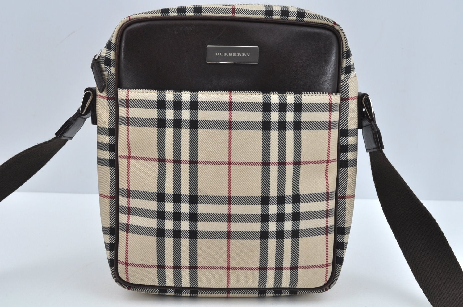 Auth BURBERRY Nova Check Shoulder Cross Body Bag Purse Nylon Leather Beige L0259