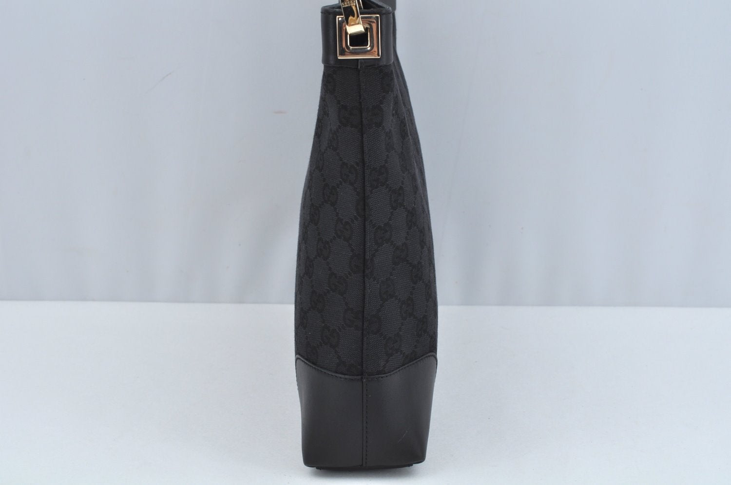 Authentic GUCCI Shoulder Bag GG Canvas Leather Black L0260