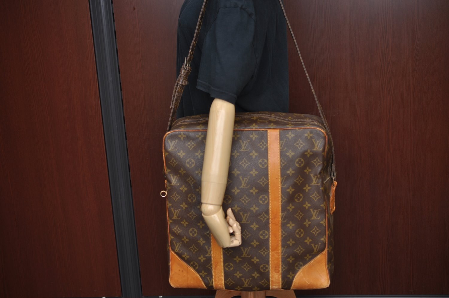 Auth Louis Vuitton Monogram Grand Marceau Shoulder Cross Bag Old Model LV L0268