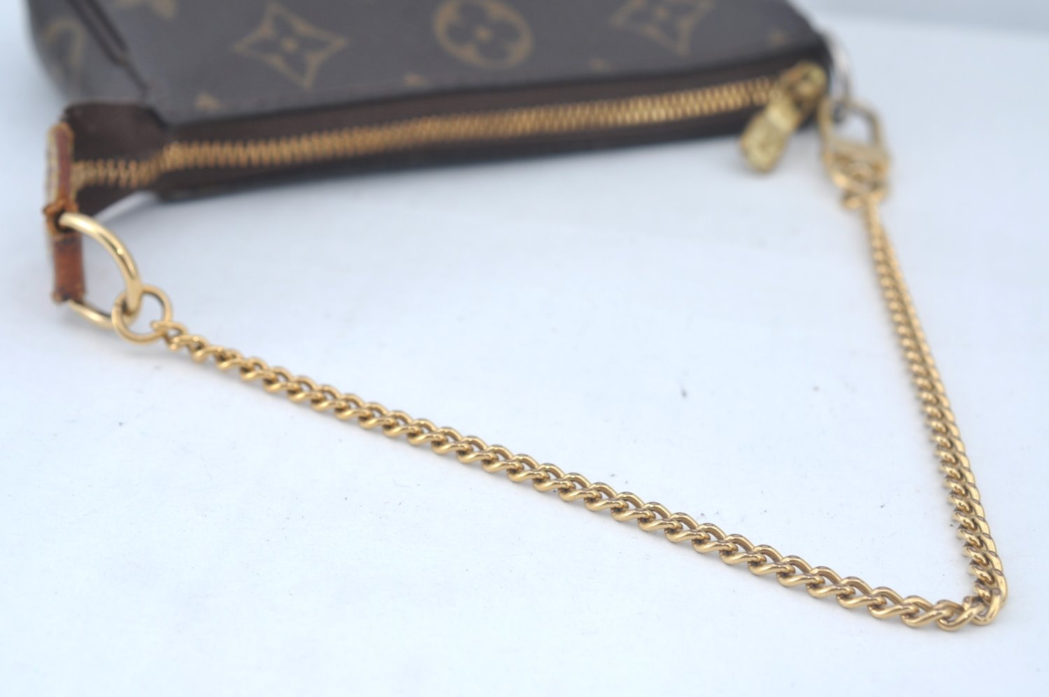 Authentic Louis Vuitton Monogram Mini Pochette Accessoires Pouch M58009 LV L0281