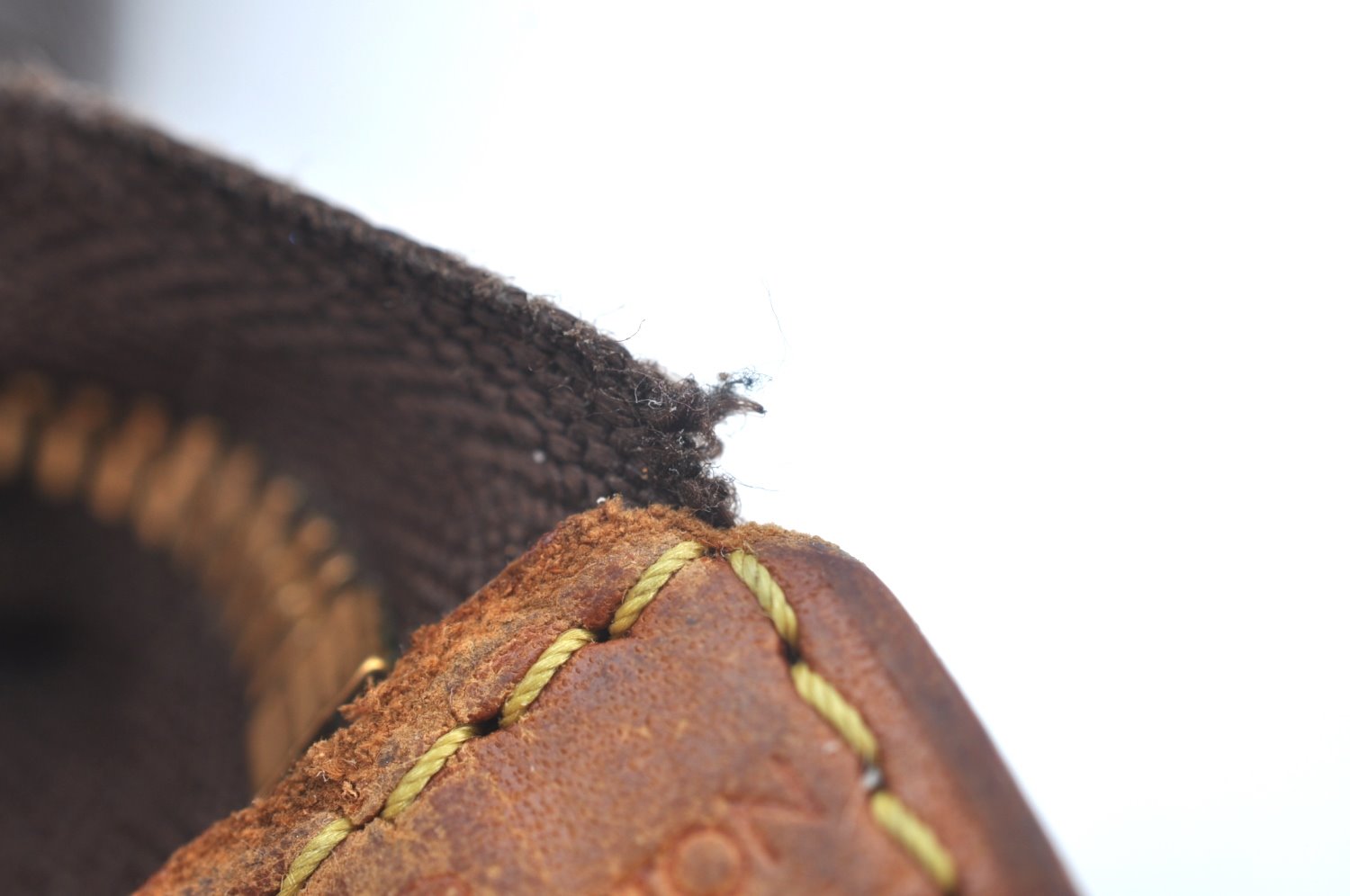 Authentic Louis Vuitton Monogram Mini Pochette Accessoires Pouch M58009 LV L0281