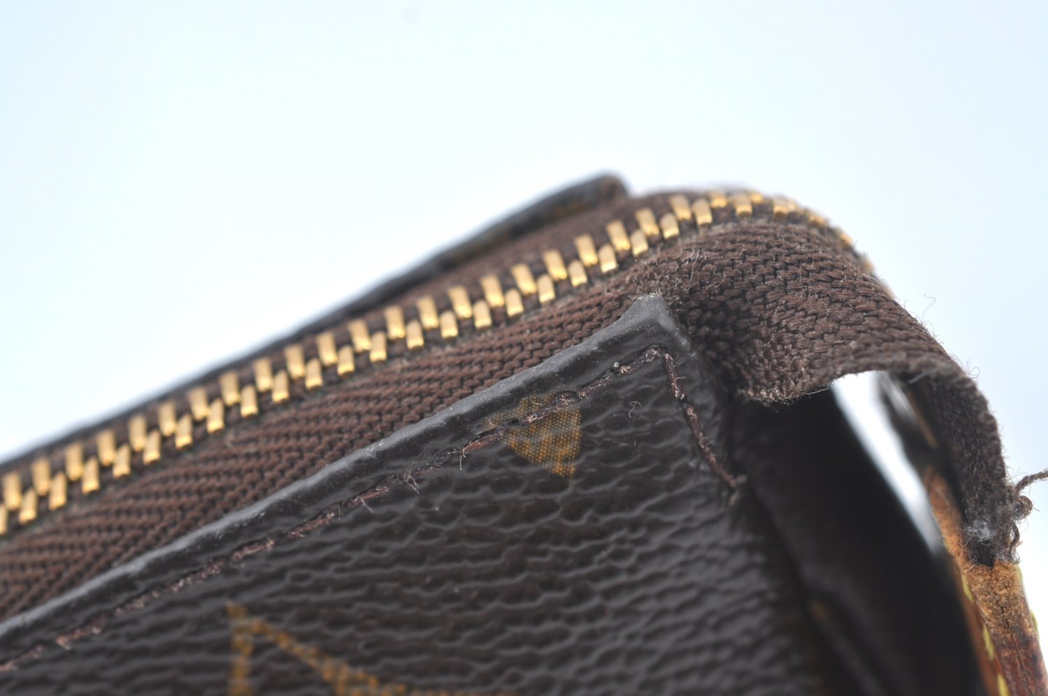 Authentic Louis Vuitton Monogram Mini Pochette Accessoires Pouch M58009 LV L0281