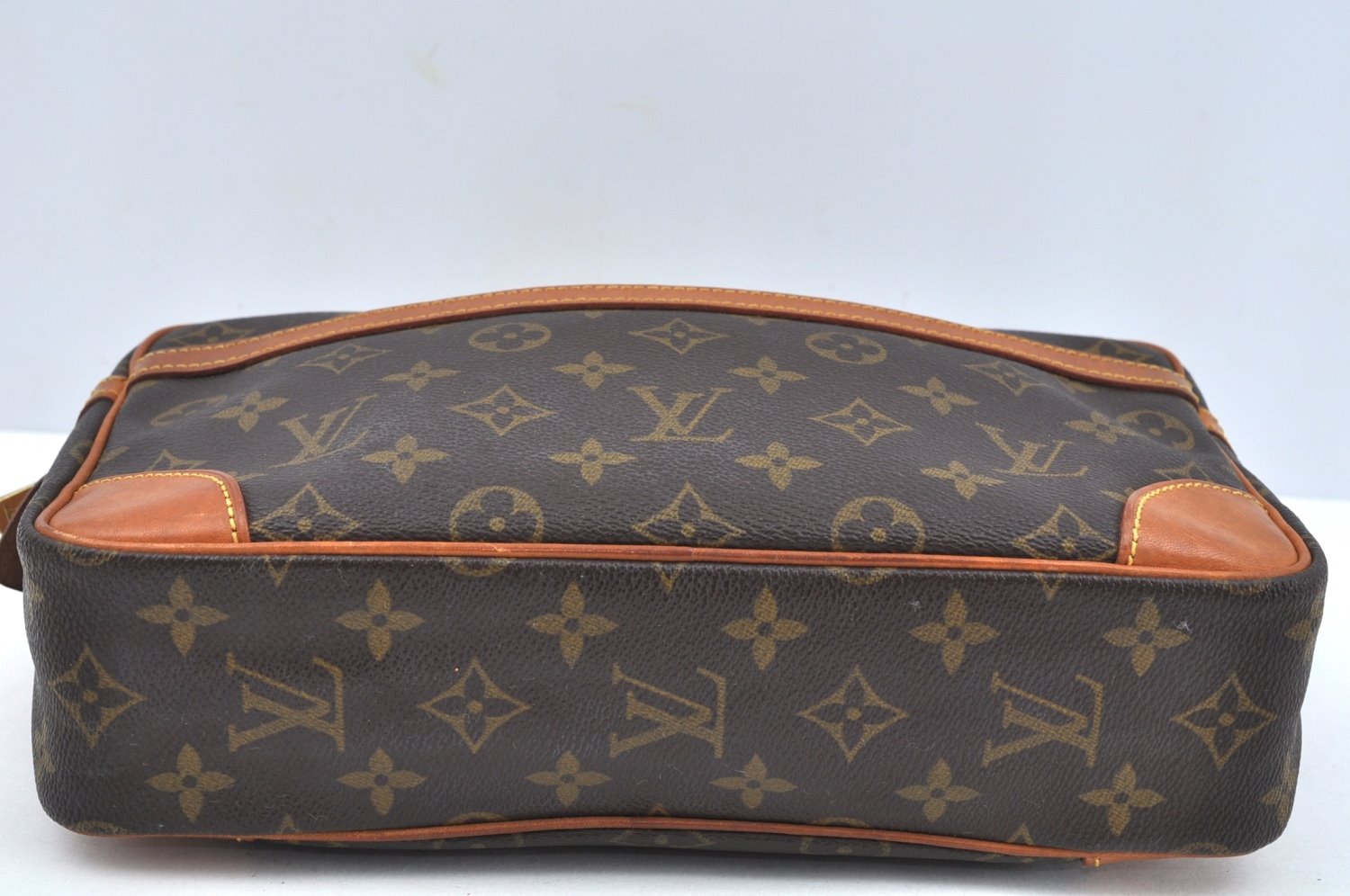 Authentic Louis Vuitton Monogram Compiegne 28 Clutch Hand Bag M51845 LV L0302