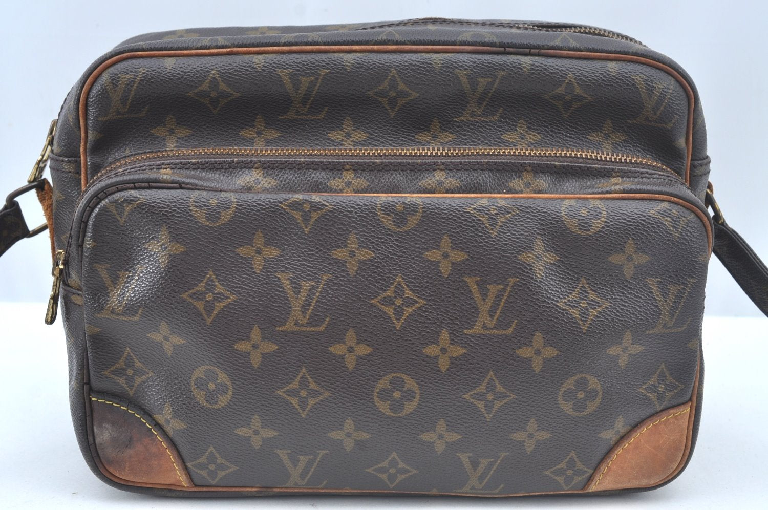 Authentic Louis Vuitton Monogram Nile Shoulder Cross Body Bag Old Model LV L0307