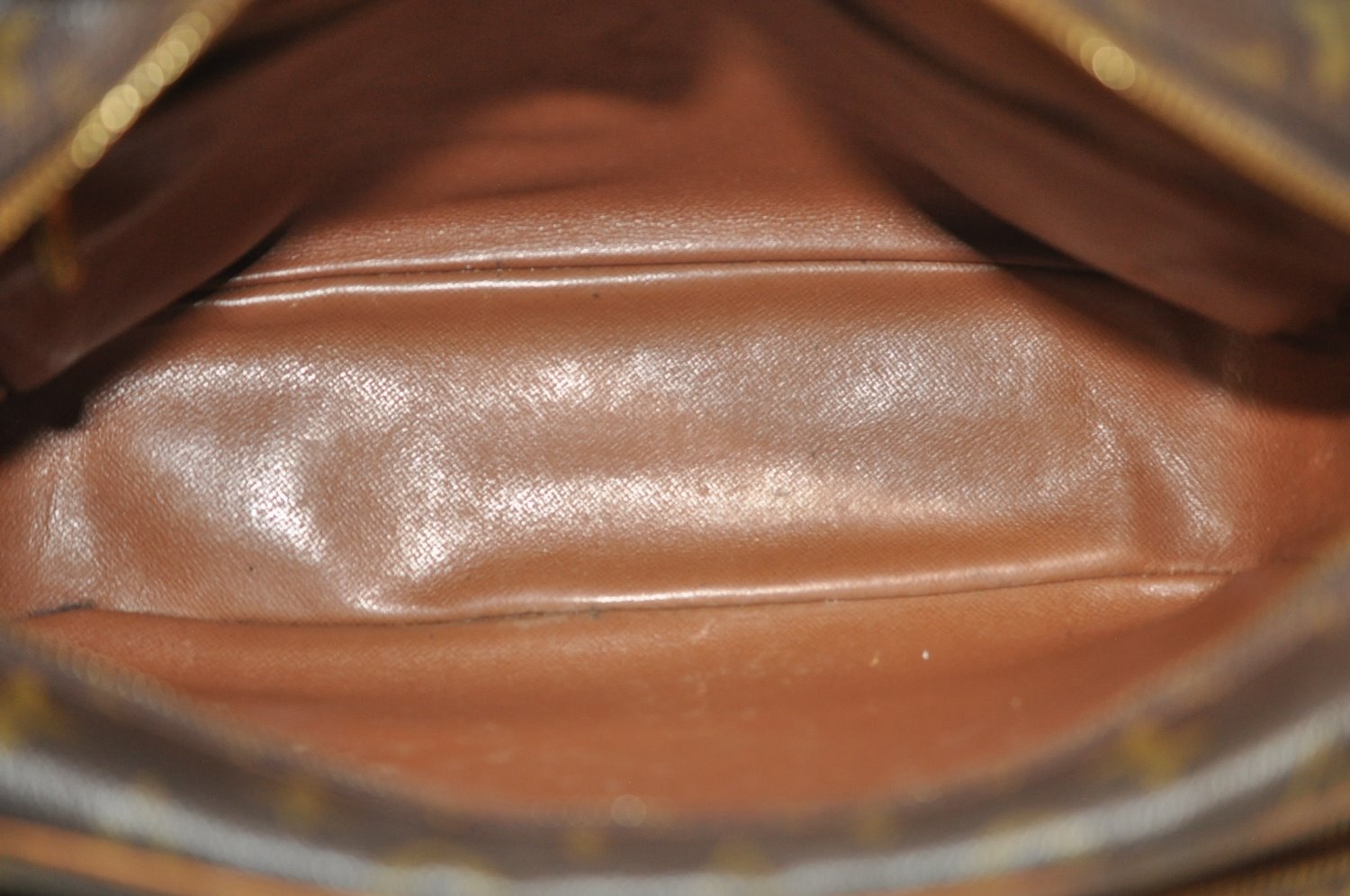 Authentic Louis Vuitton Monogram Nile Shoulder Cross Body Bag Old Model LV L0307