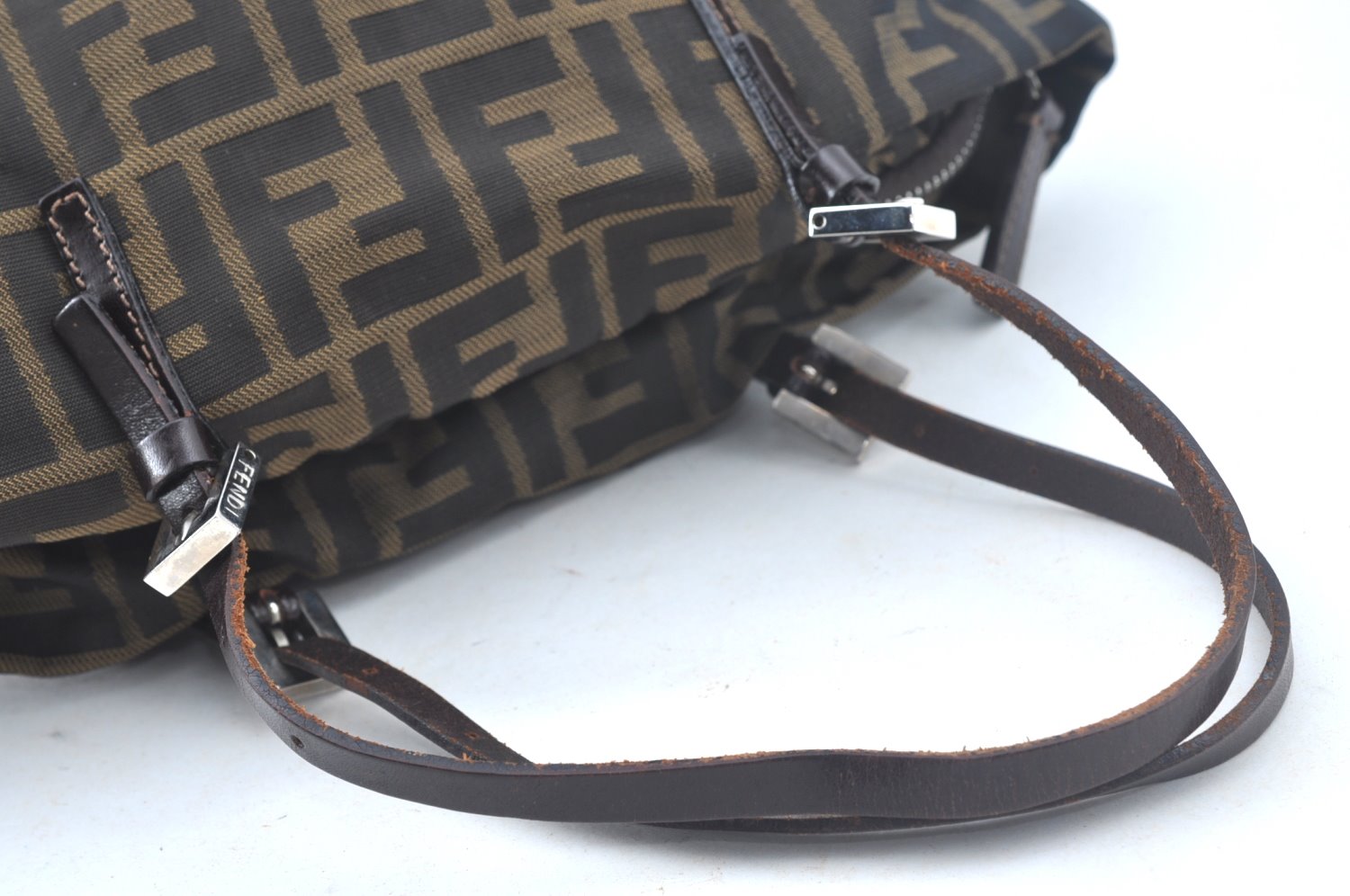 Authentic FENDI Zucca Hand Bag Purse Nylon Leather Brown L0324