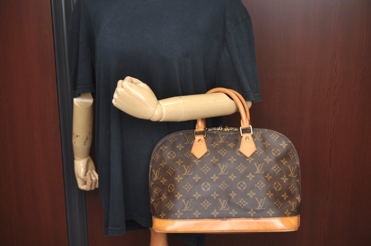 Authentic Louis Vuitton Monogram Alma Hand Bag Purse M51130 LV L0328