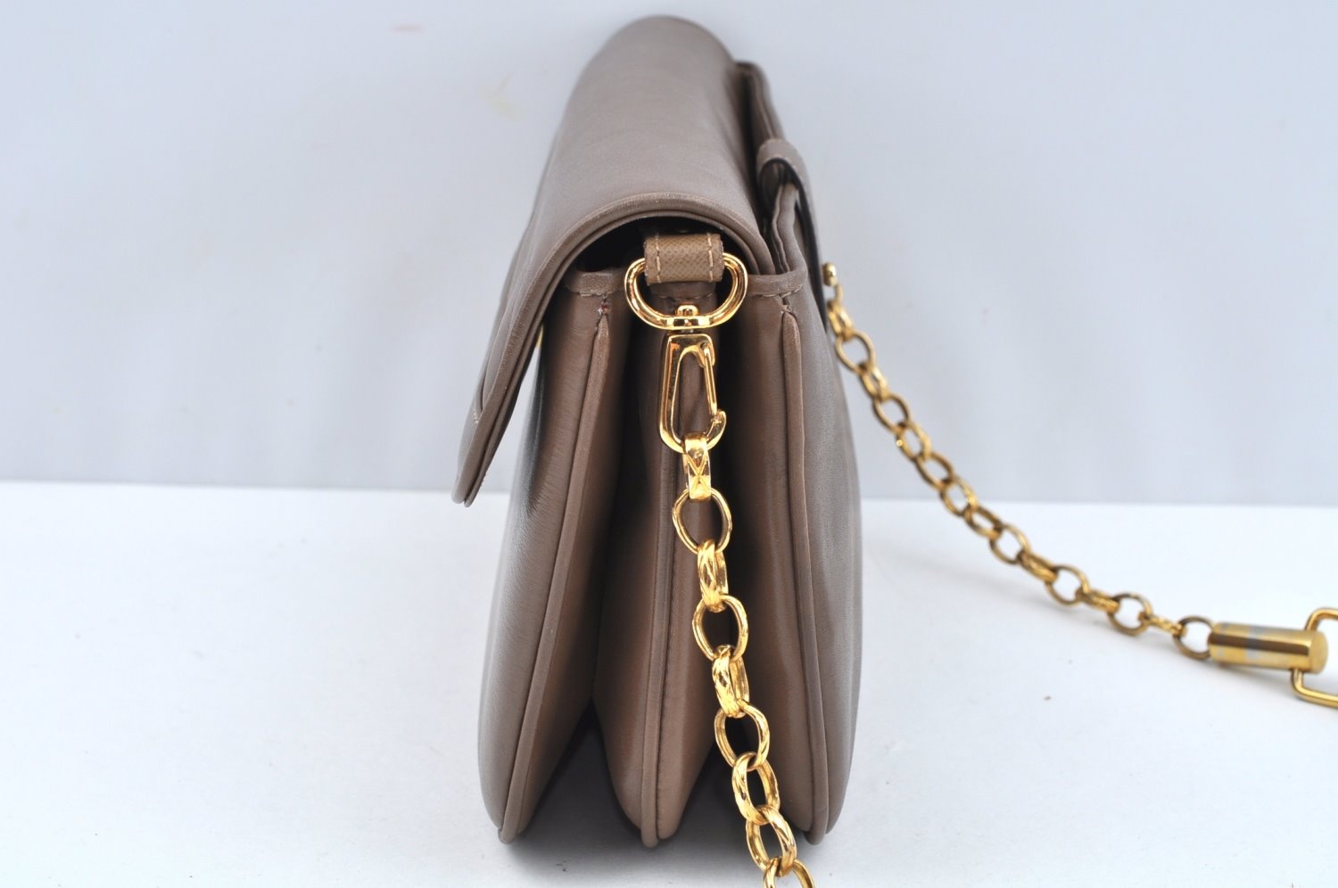 Authentic GUCCI Shoulder Cross Body Bag Purse GG Leather Brown L0337